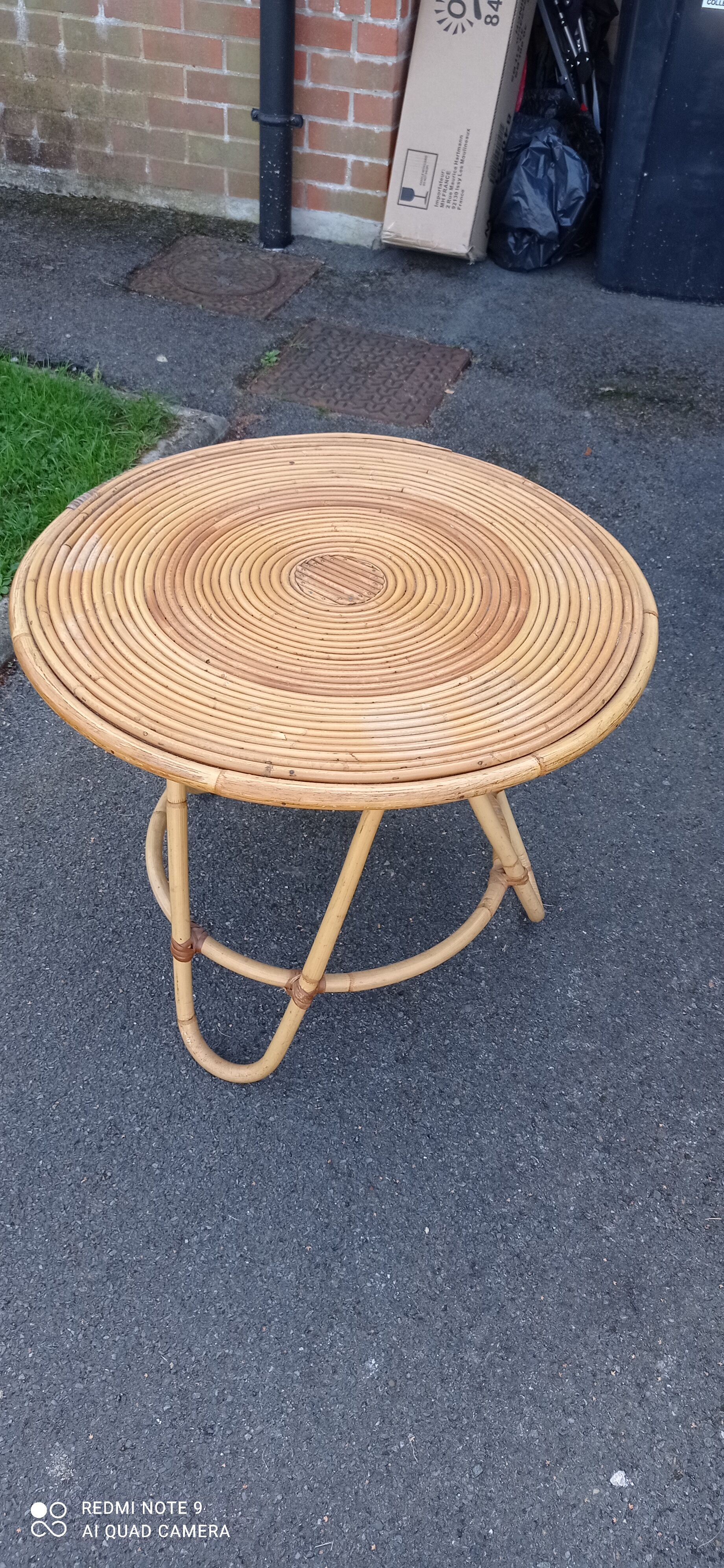 Vintage round coffee table in natural rattan