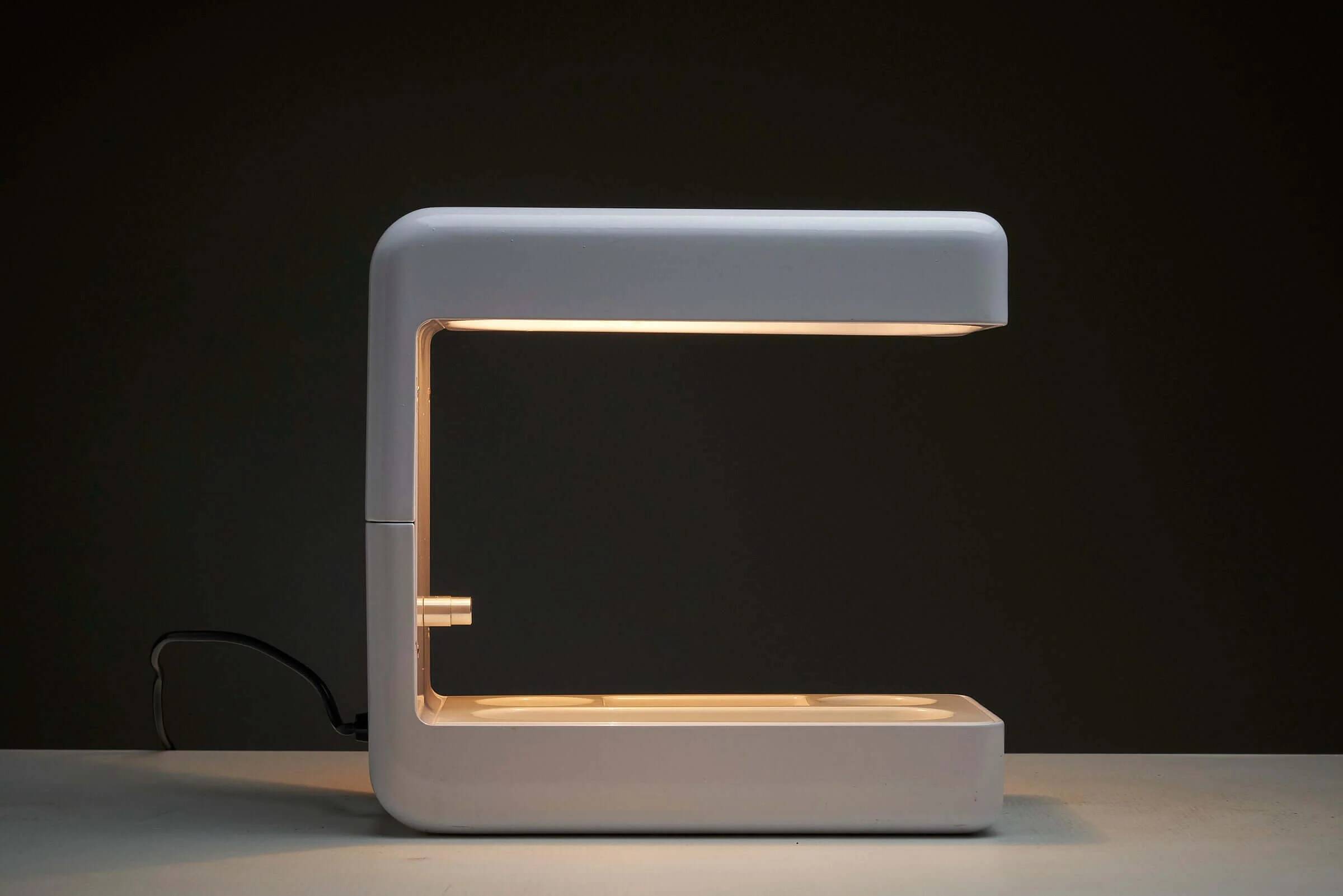 White 'Isos' desk lamp by Giotto Stoppino