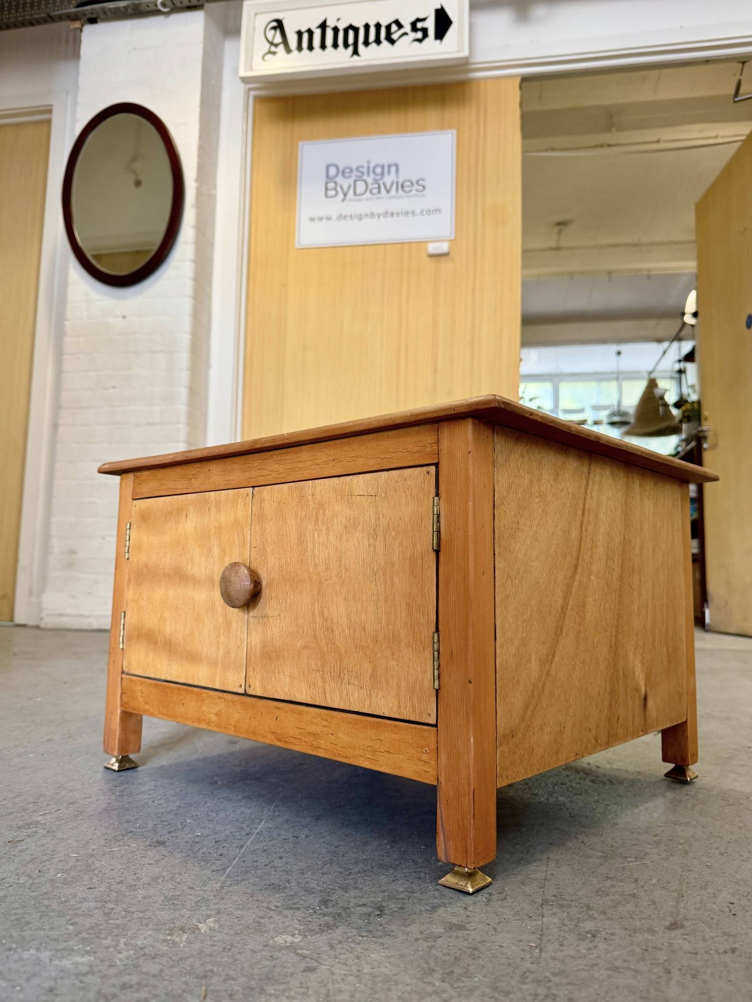 Cabinet de chevet vintage