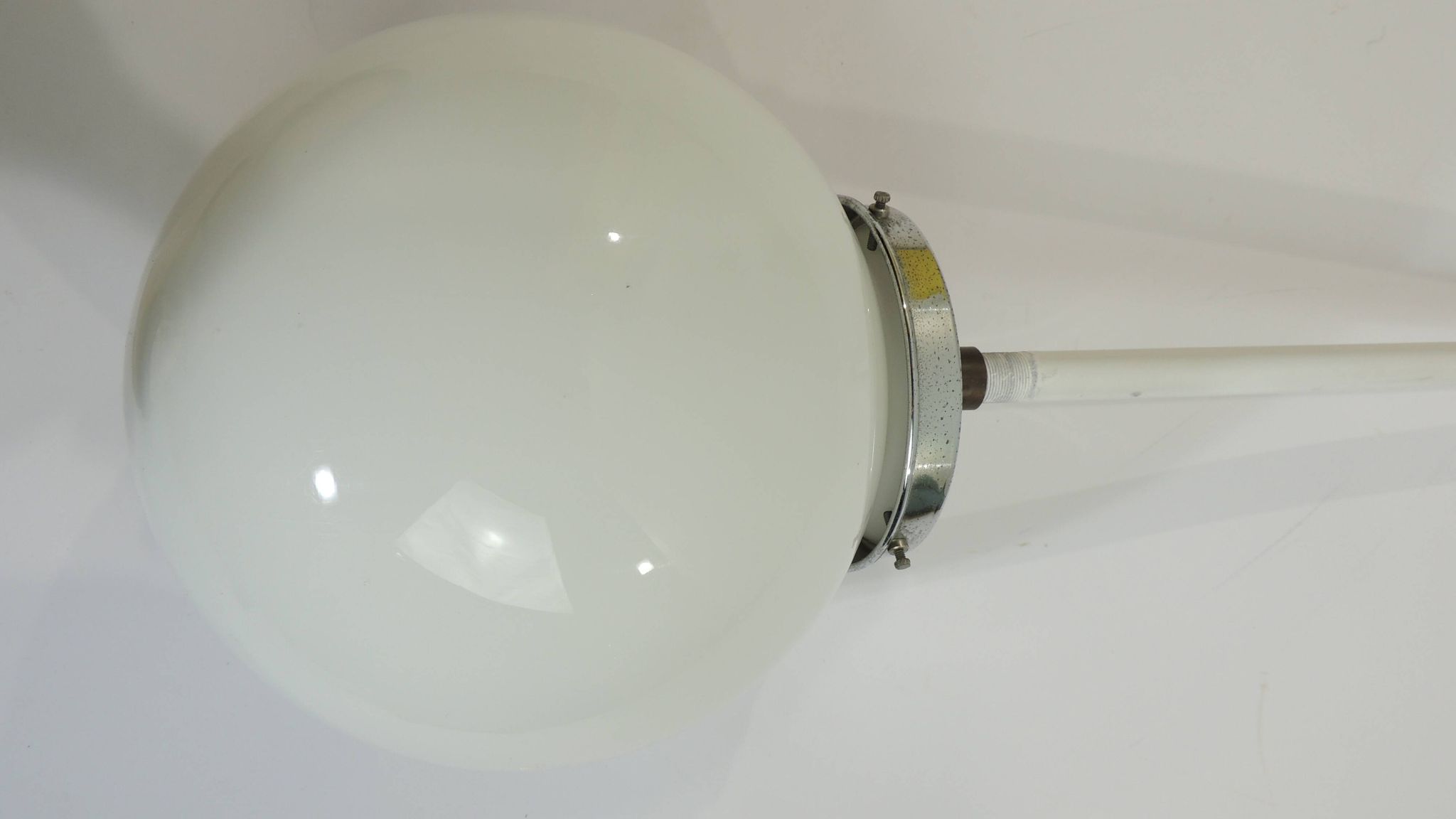 Vintage 70s pendant lamp in white opaline glass, 20 cm globe, chrome, light