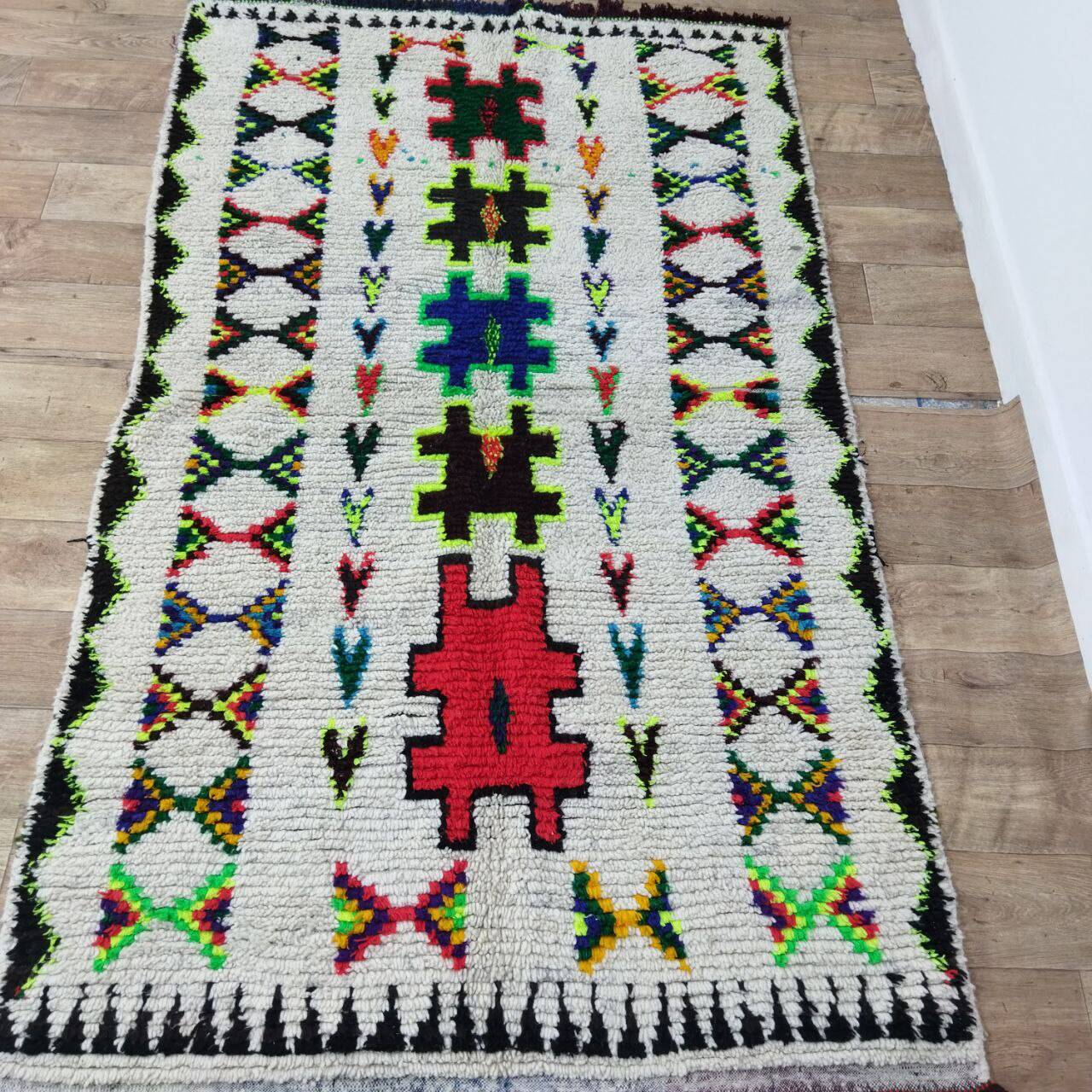 Handcrafted Moroccan Berber Rug 233 X 136 CM