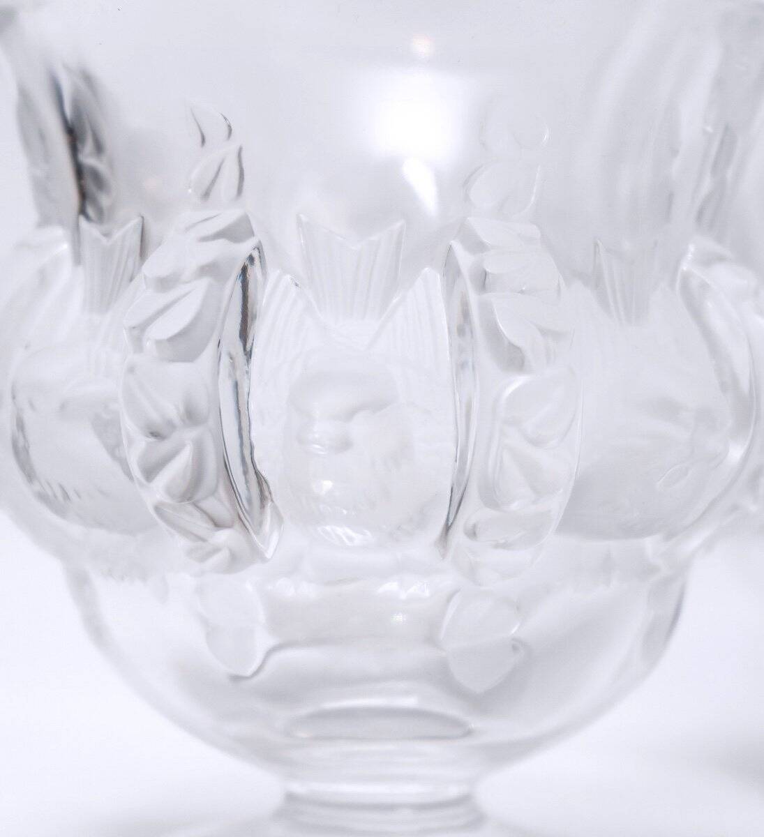Pair of Lalique vases - dampierre model - satin molded crystal - period: 20th century