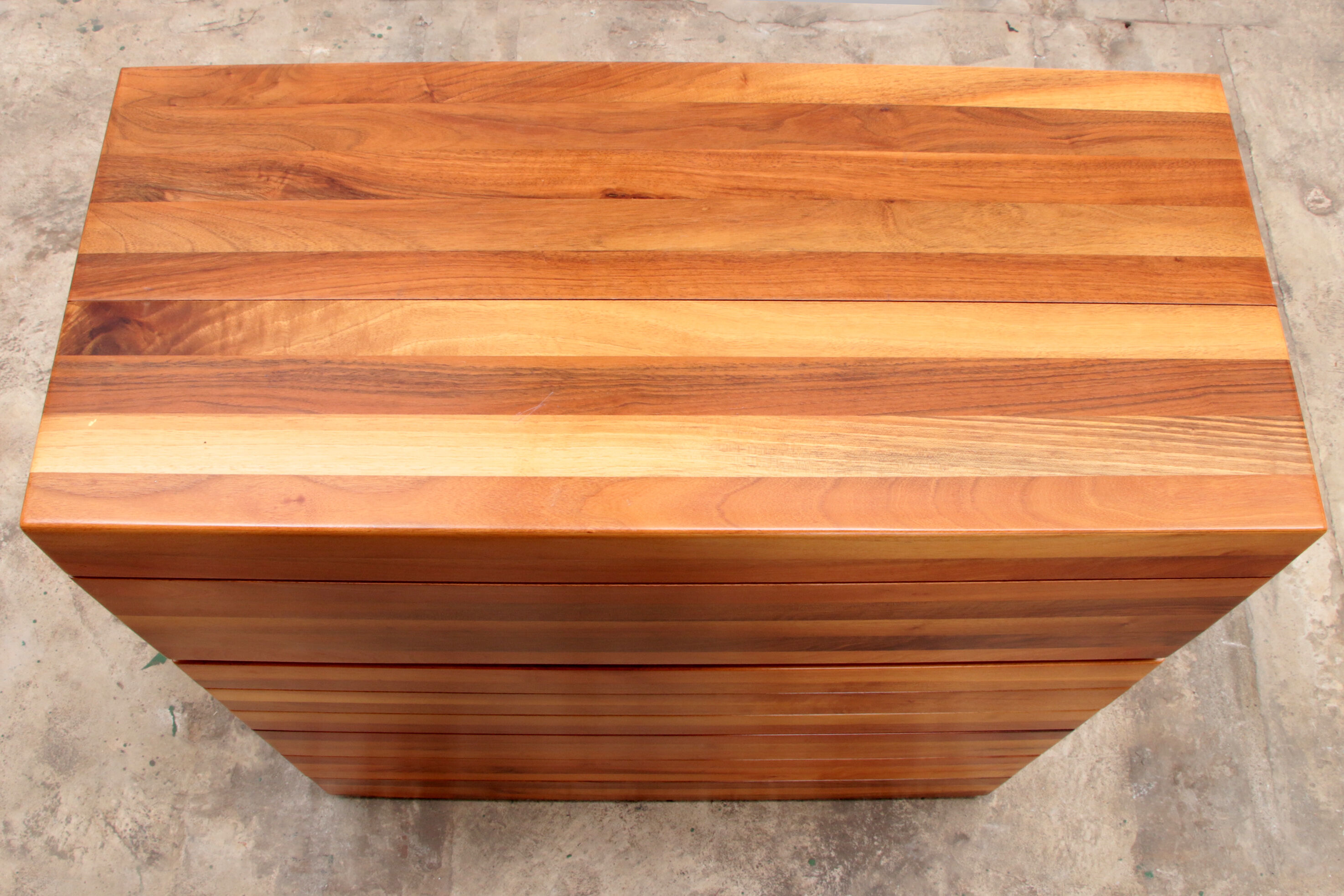 Afra & Tobia Scarpa Walnut secretary chest of drawers for Molteni, 1970 Italy