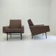 Paire de fauteuils G10 de Pierre Guariche