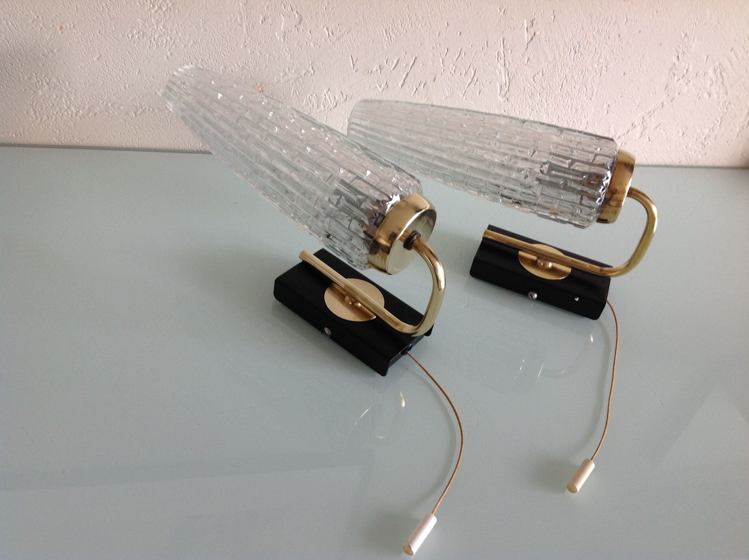 Pair of brass sconces and tulip glass 60