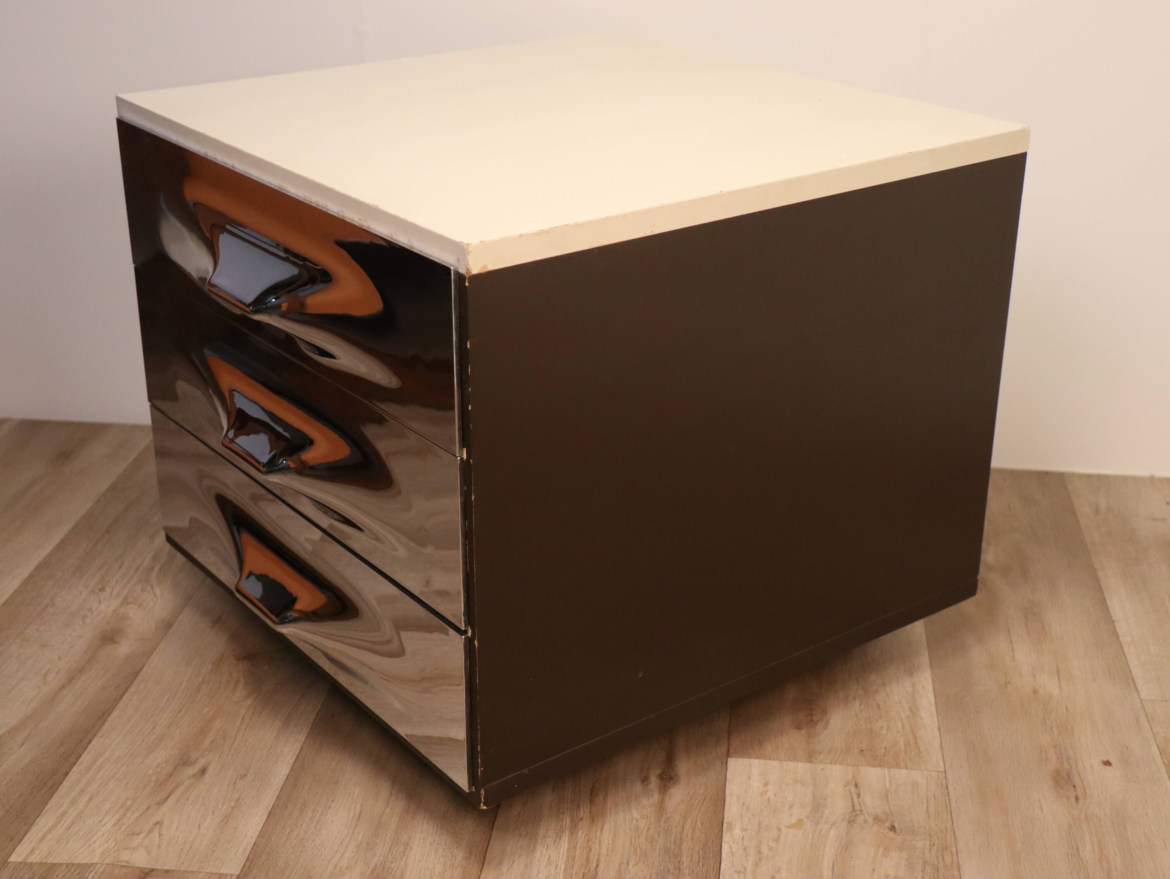 Raymond Loewy's vintage bedside table for Doubinsky Frères, 1970