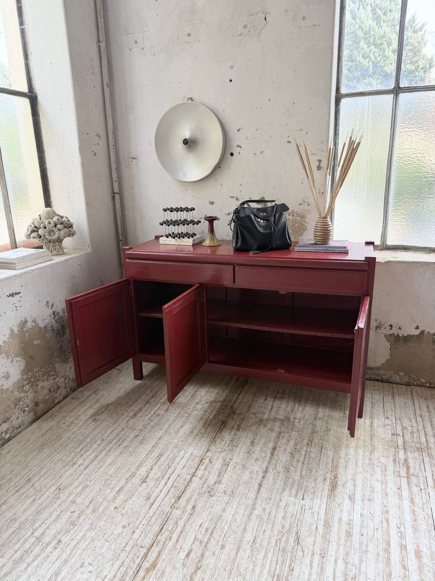 Red lacquered enfilade 1970 160cm