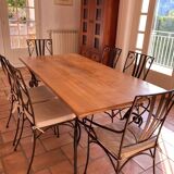 Table à manger en bois avec 6 chaises en fer forgé