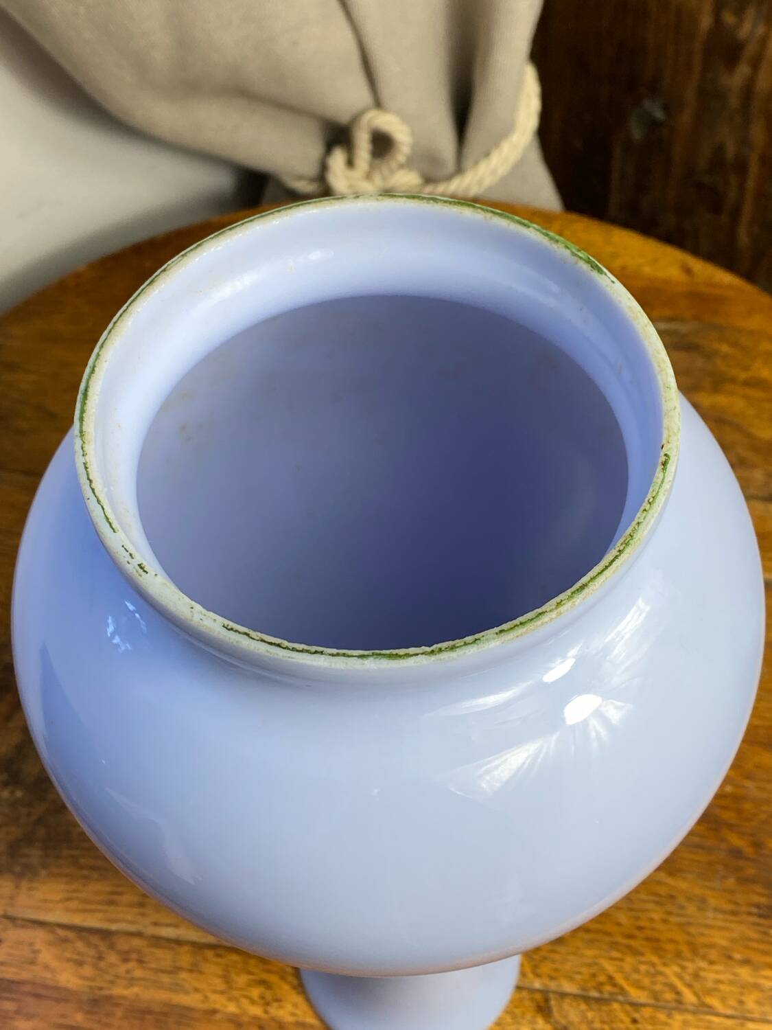 Globe in opaline violet