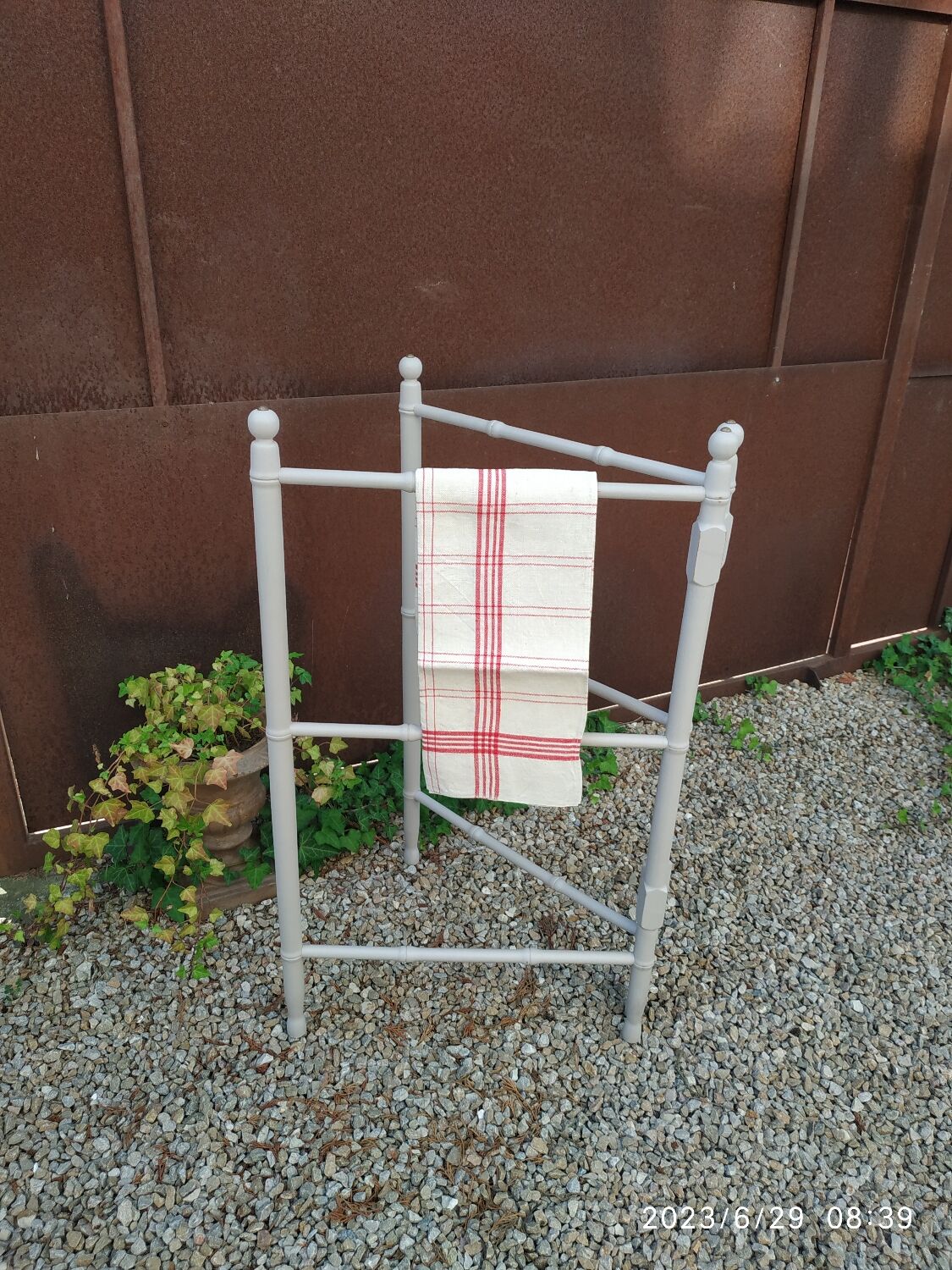 Wooden towel rack