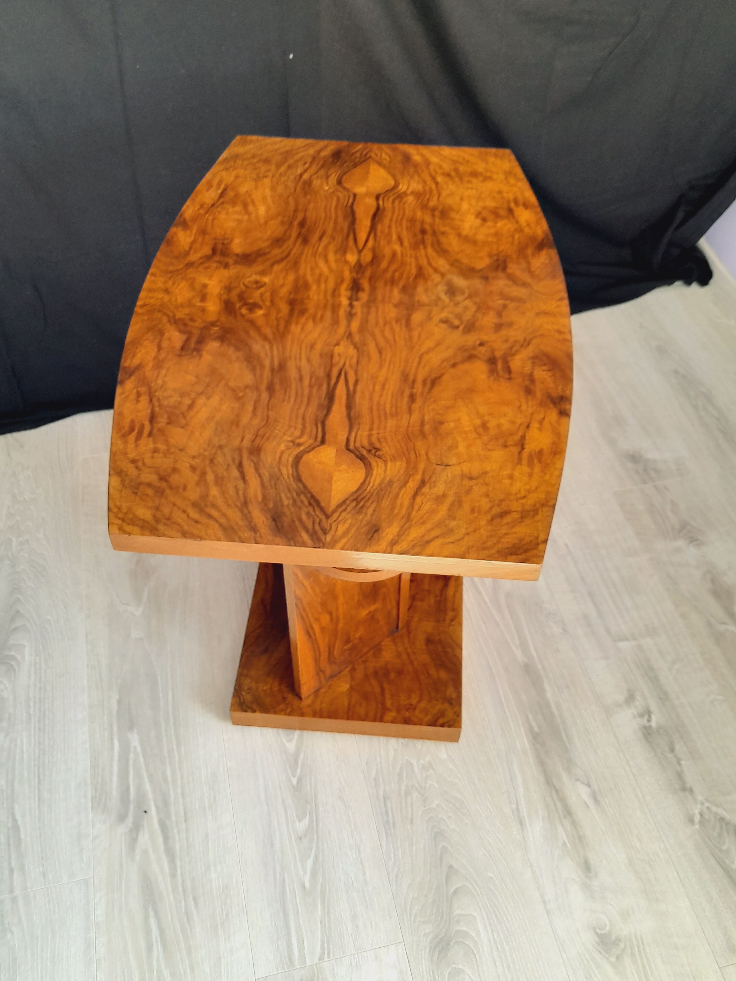 Art deco table