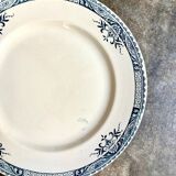 Longchamp flat plate in iron earth, “Lily” service