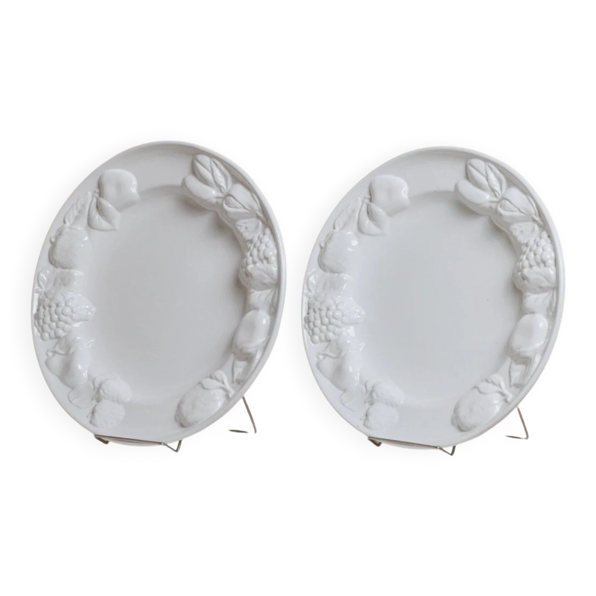 Set of 2 White Ceramic Plates with Sculpted Fruit Relief – Vintage Italy 1980s Mid-Century Decor