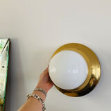 Appliques murales en laiton et opaline