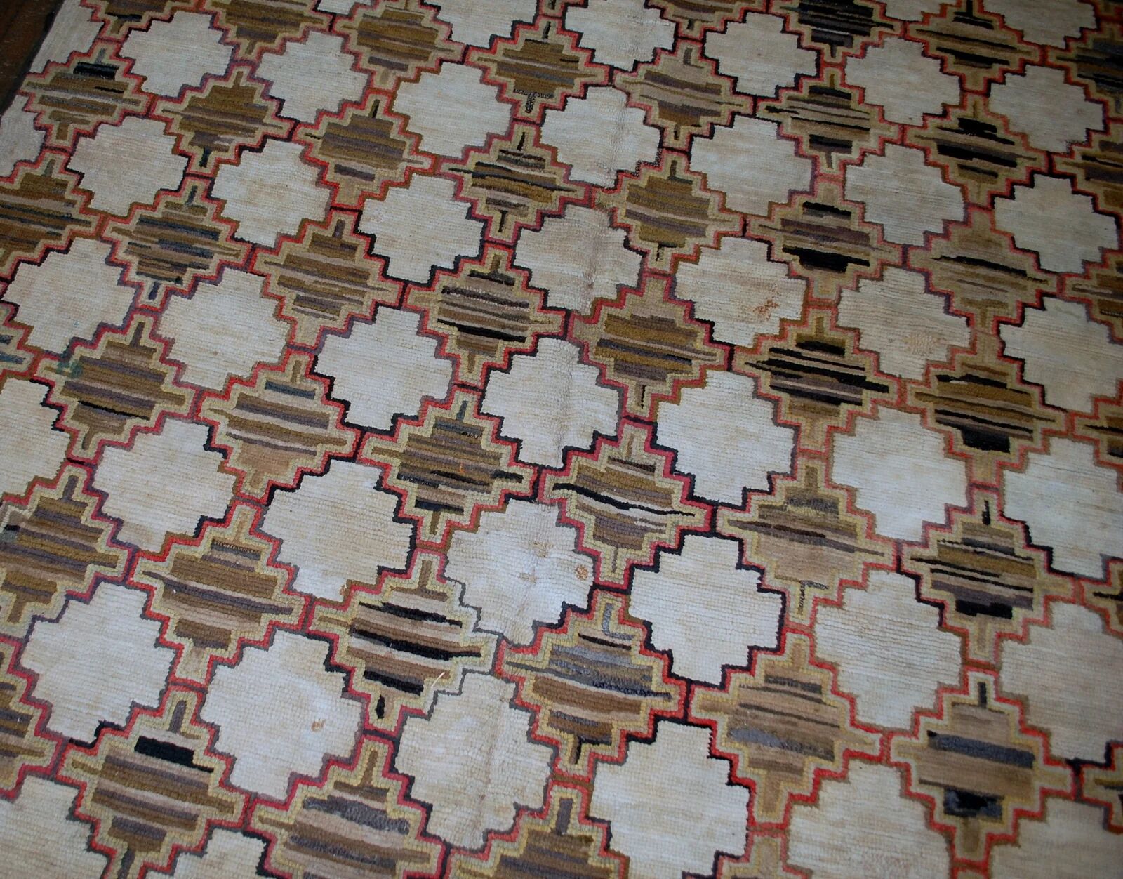 Handmade antique American hooked rug 180cm x 241cm 1880s