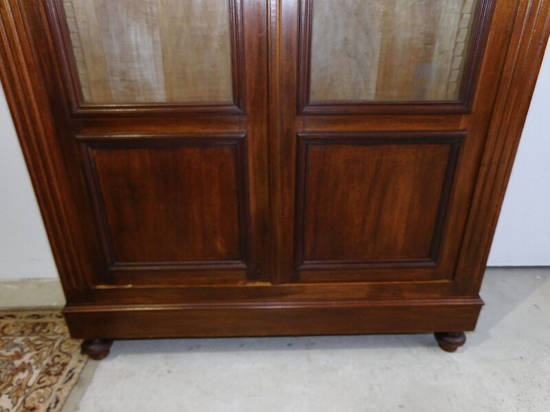 Library 2 walnut doors of the nineteenth century