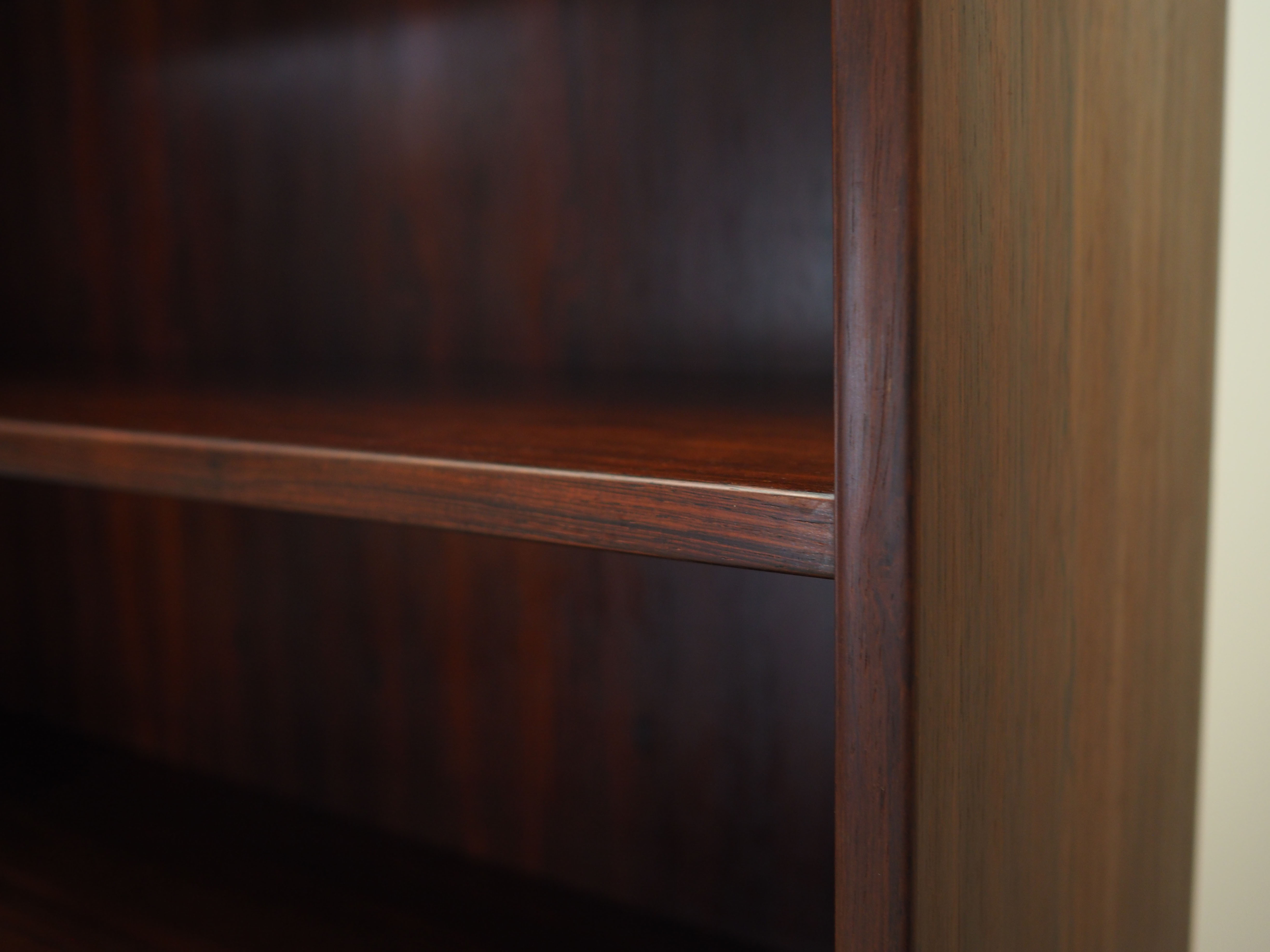 Bibliothèque en palissandre, design danois, années 1970, production: Danemark