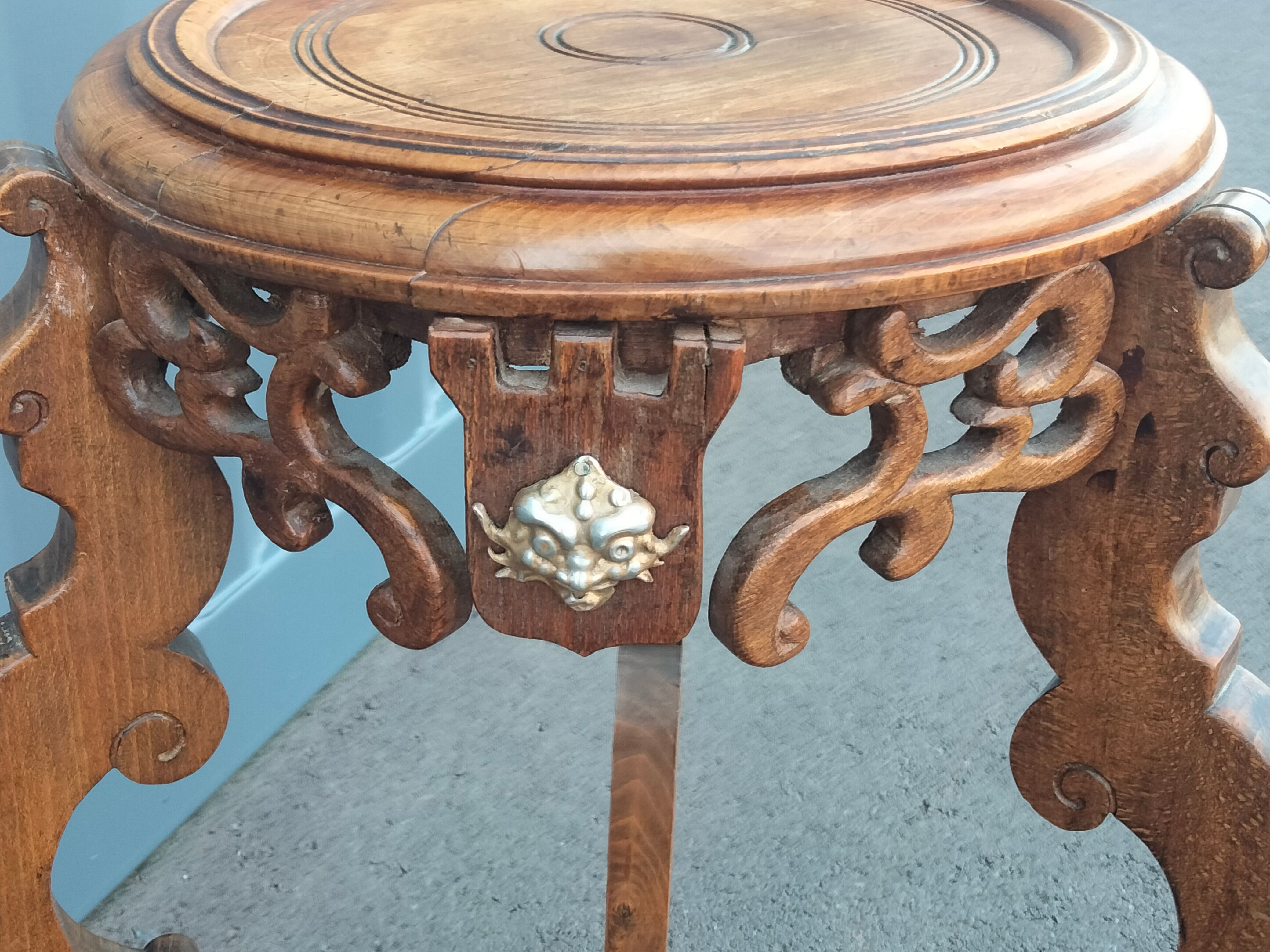 Pedestal table in old natural wood late nineteenth century