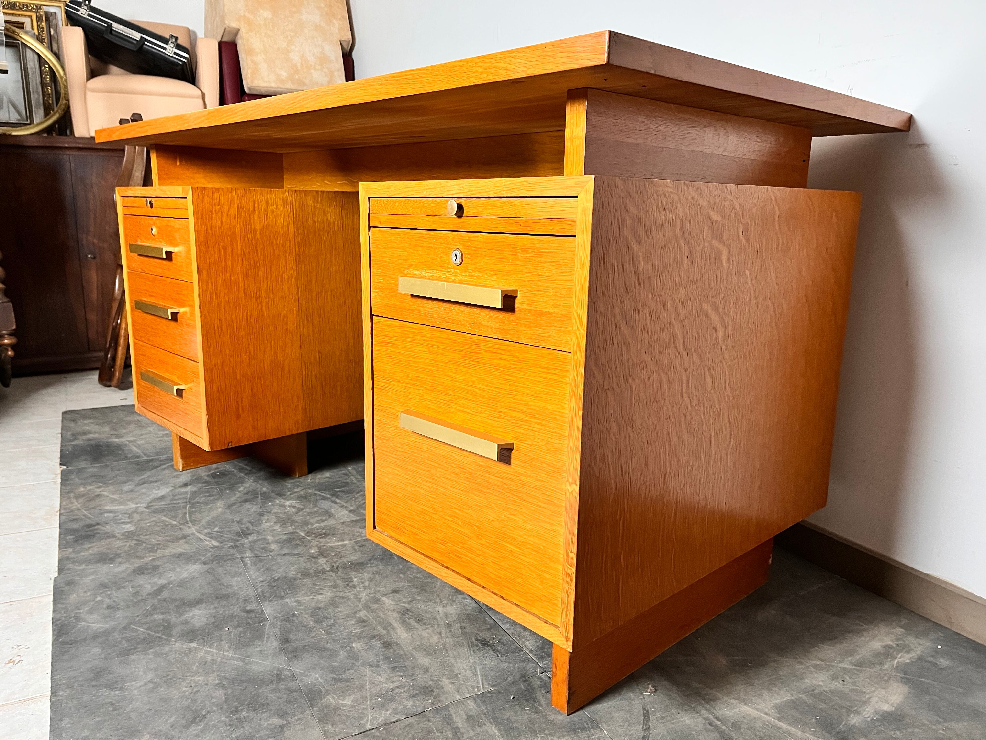 Bureau design 1960