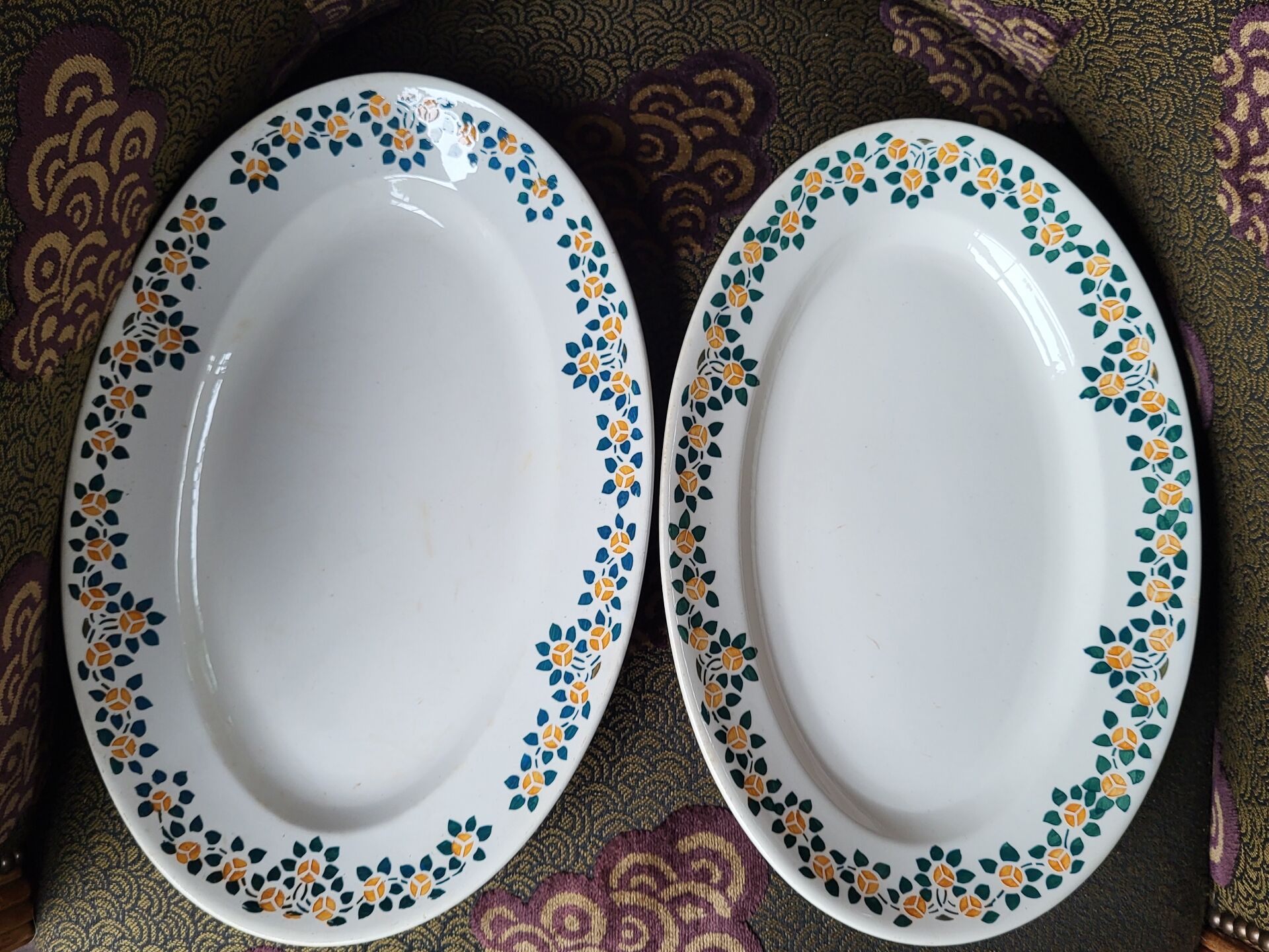 Two serving dishes Rita • Givors • France