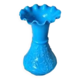 Vase en opaline bleu opaque