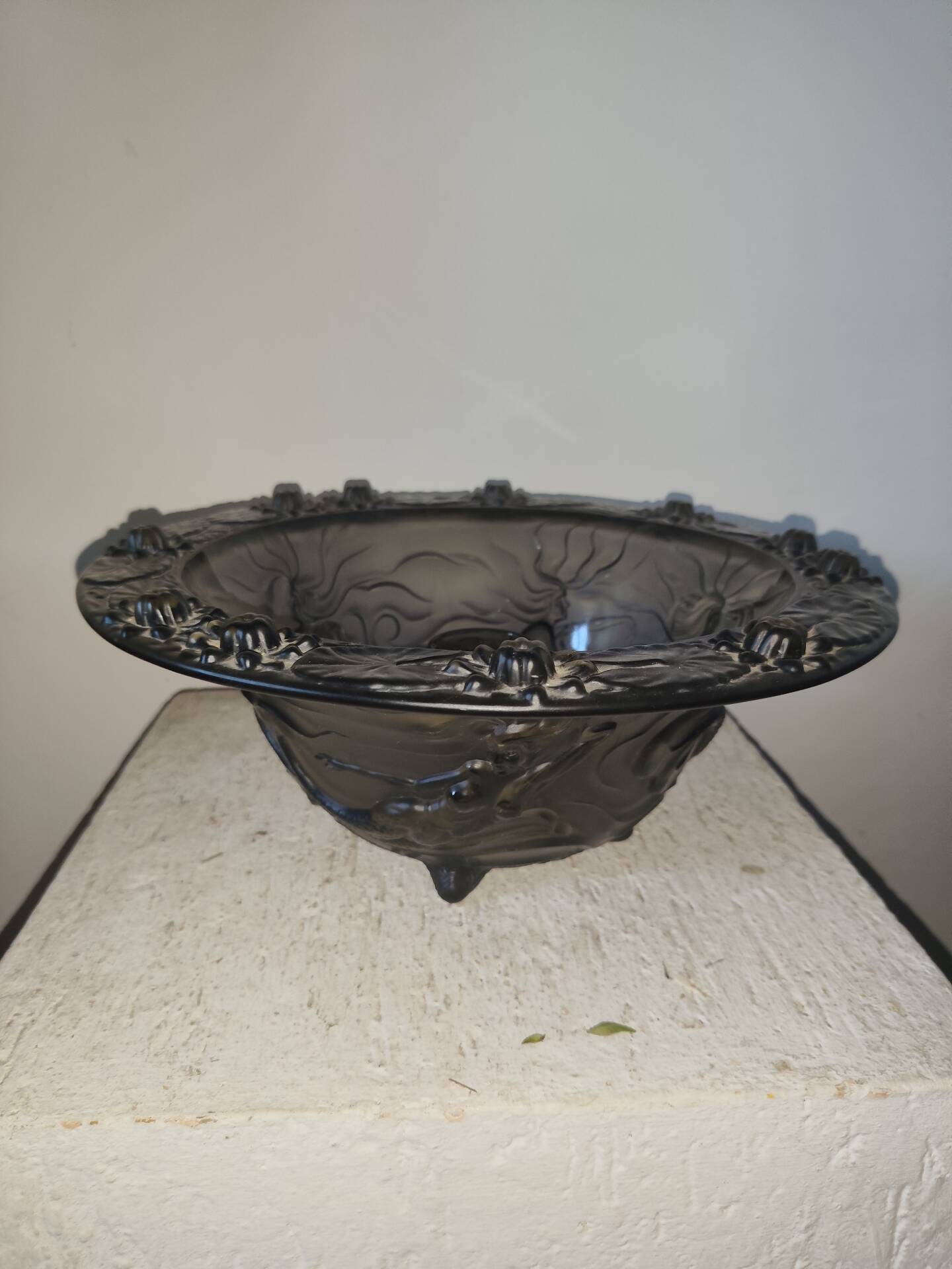 Vasque, vase pique-fleurs Art déco en verre