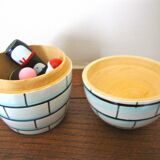 Wooden igloo and 6 little penguins