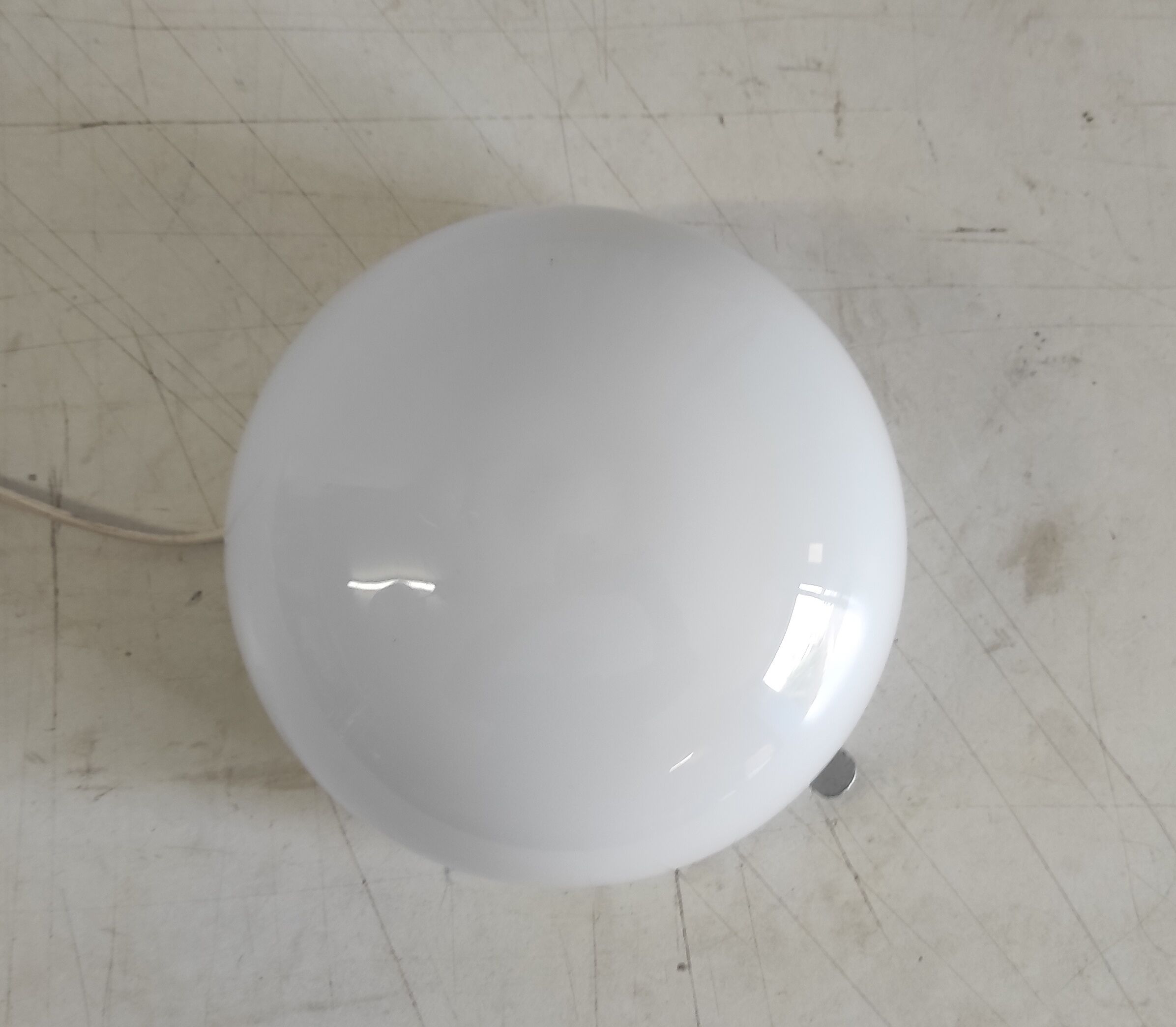 Plafonnier, applique globe opaline - mid. XXeme