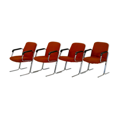 4 fauteuils ''space age'', piètement acier chromé, revêtement orange