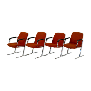 4 fauteuils "space age", piètement acier chromé, revêtement orange