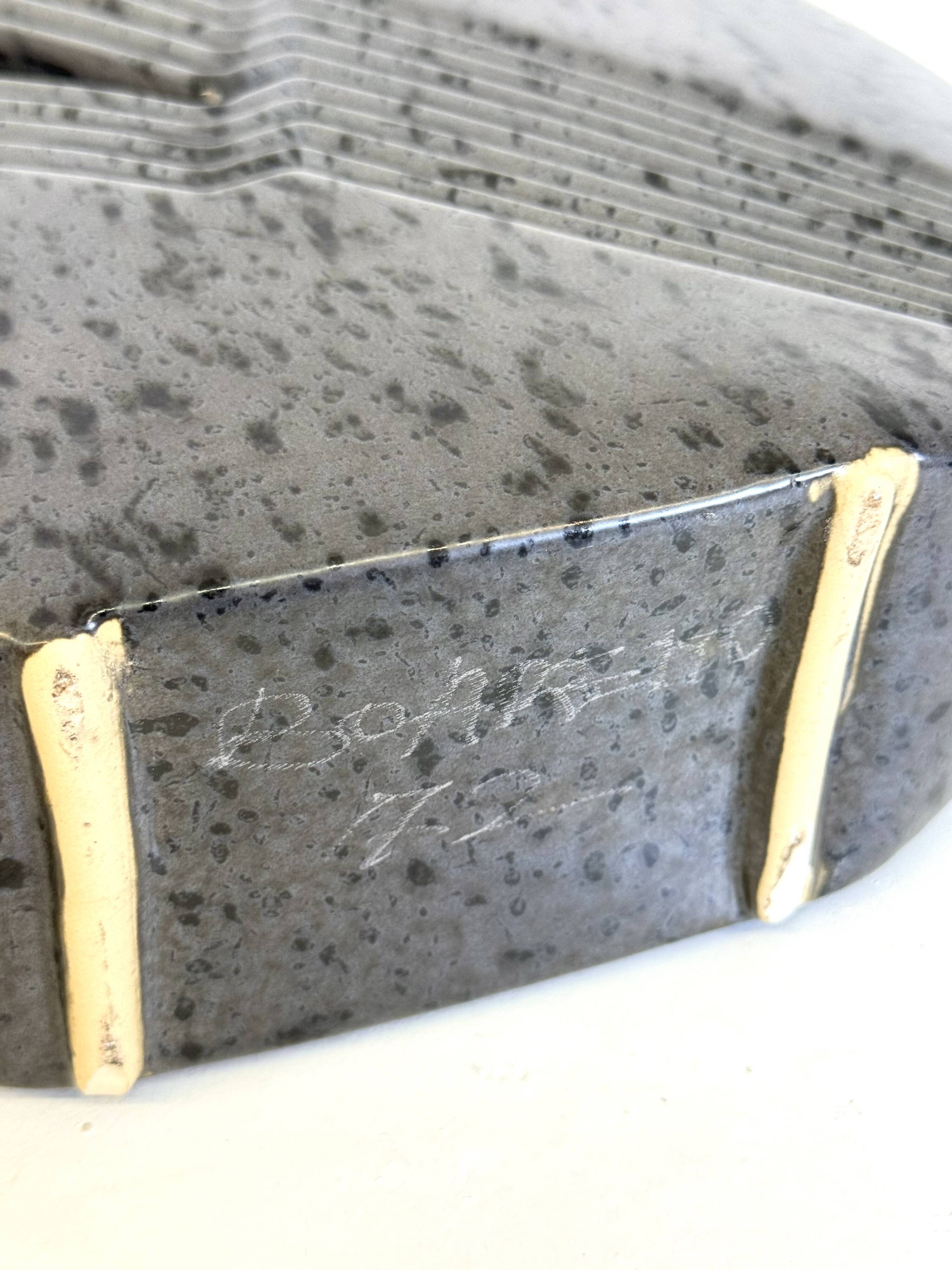 Dark gray ceramic vase by Nereo Boaretto