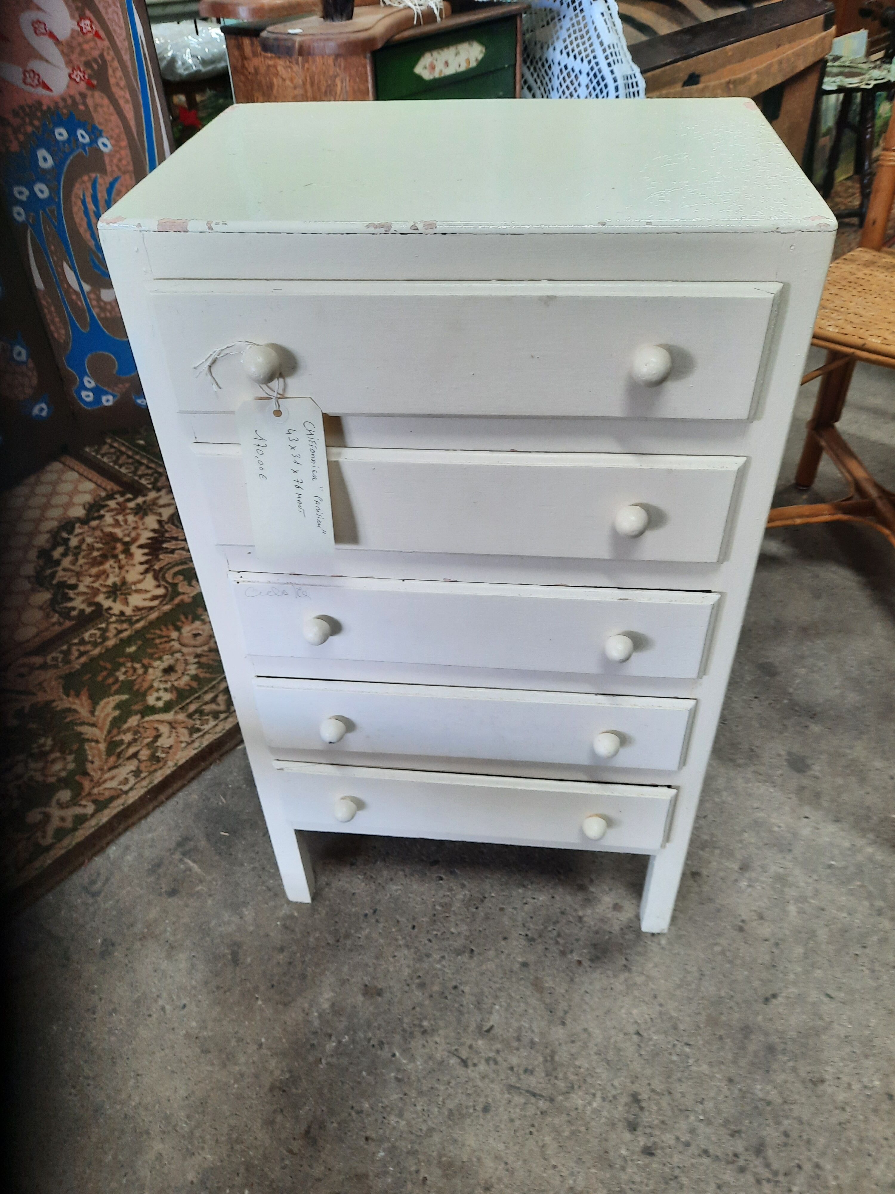 Parisian chiffonnier