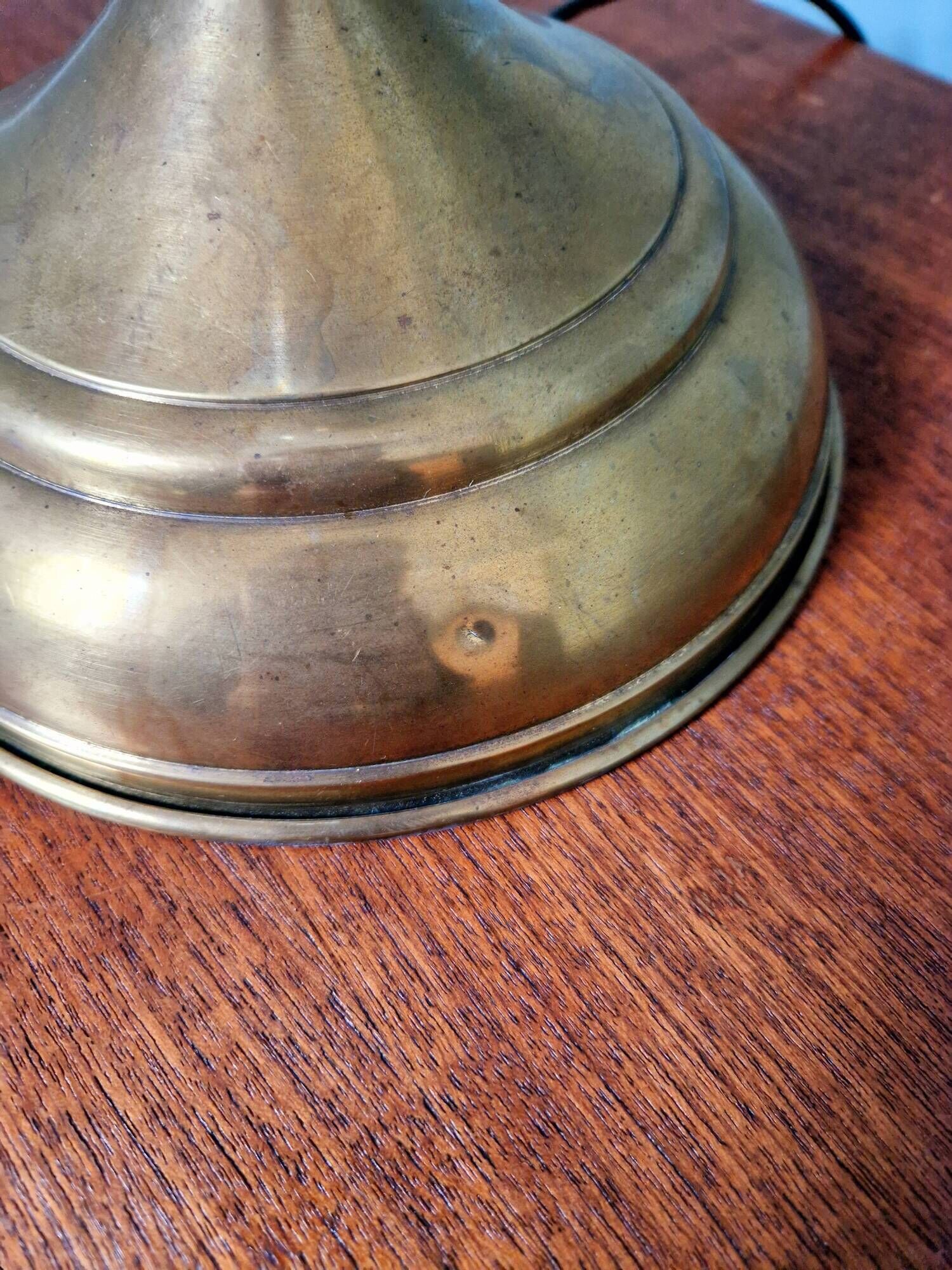 Large Art Deco table lamp, in brass and white opaline, 1920s-3