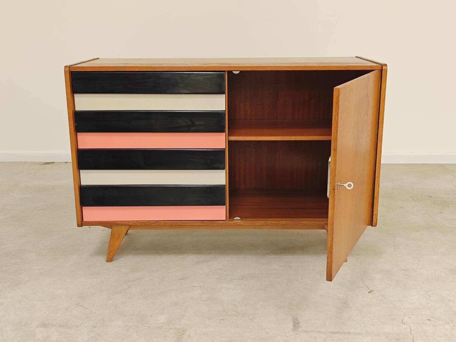 U-458 pink sideboard by Jiri Jiroutek for Interier Praha 1960