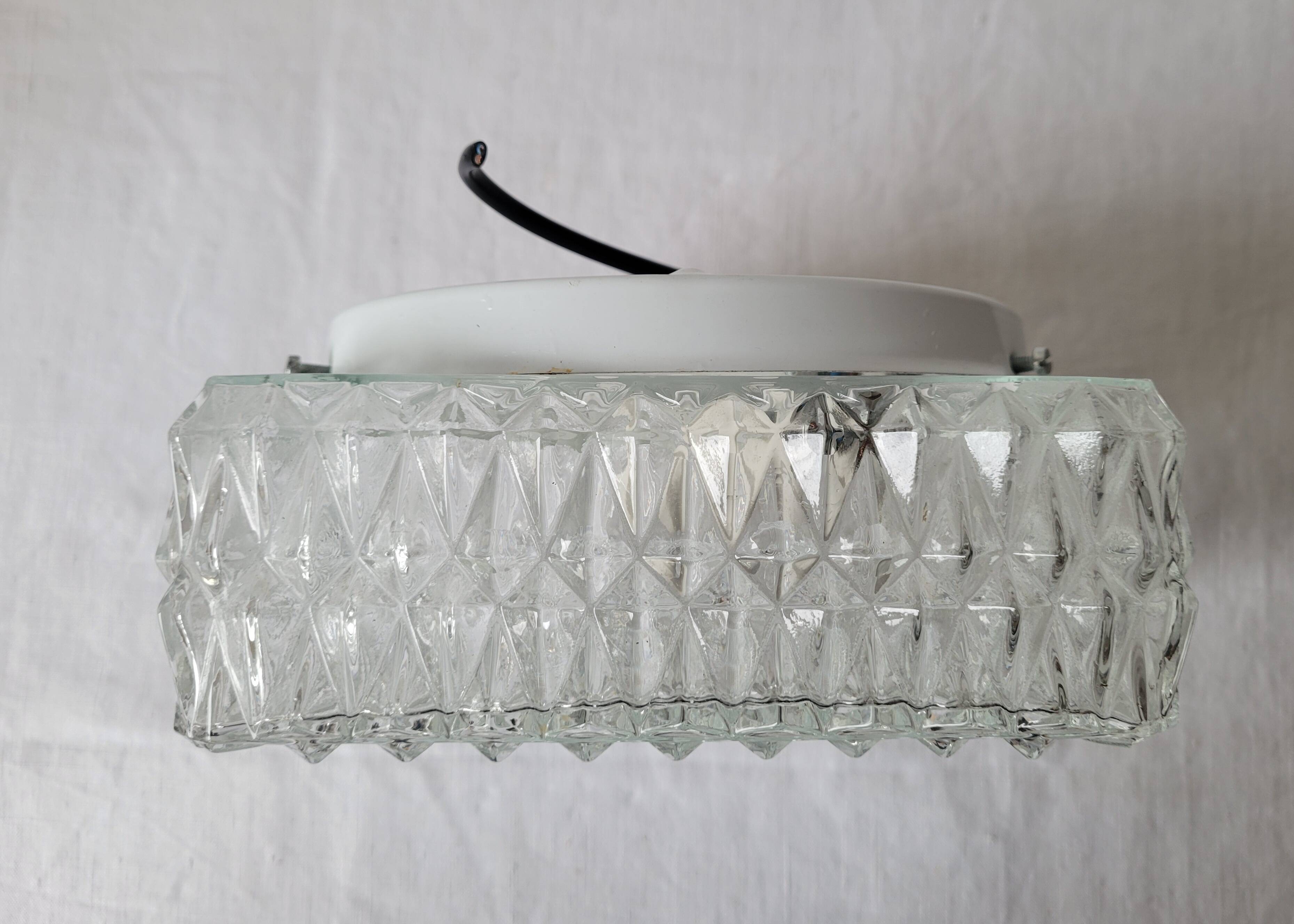 Square molded glass ceiling light "diamond point"