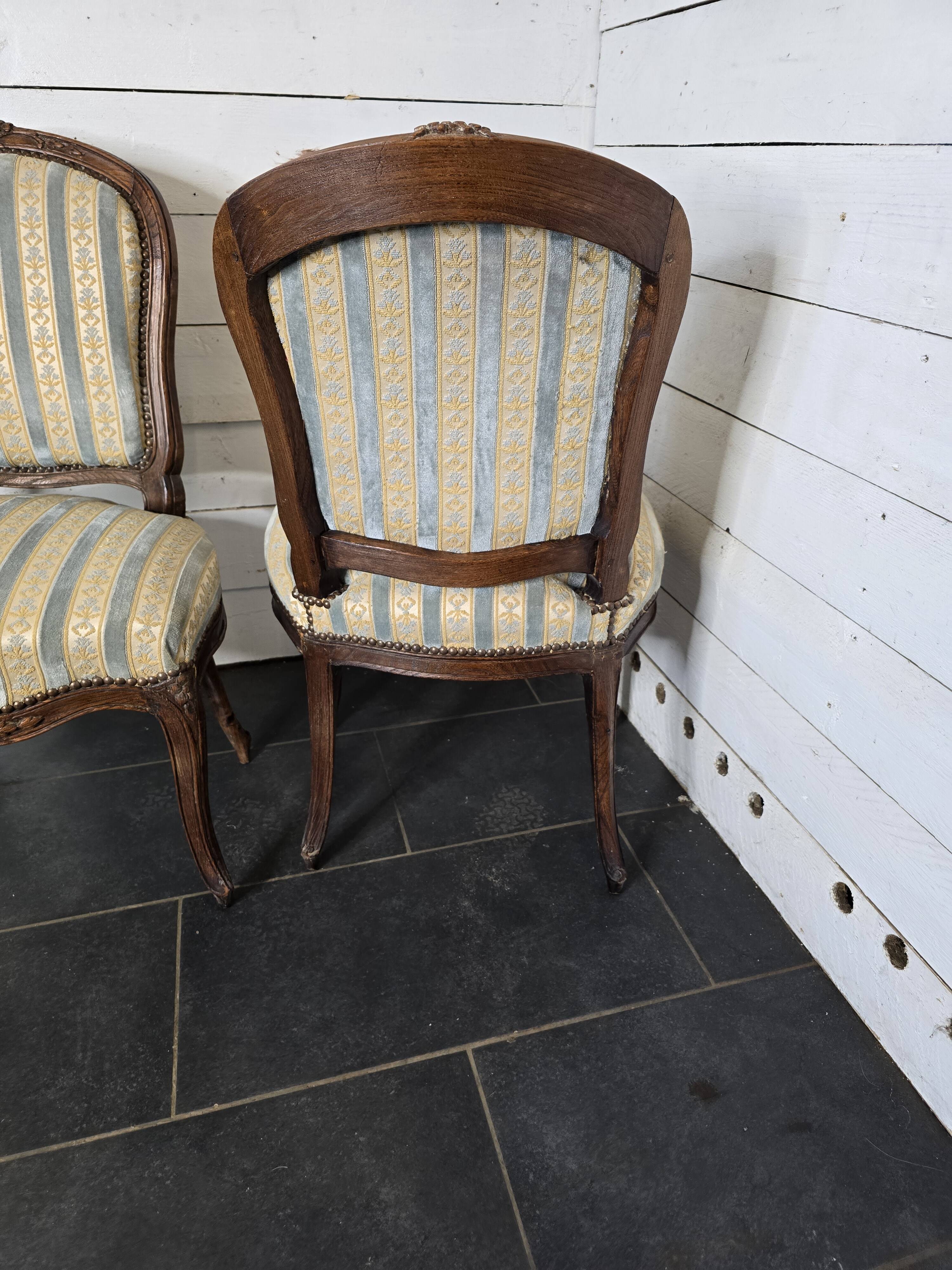 Paire de chaises style Louis XV