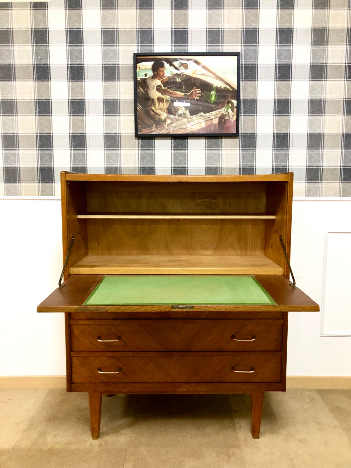 Scandinavian buffet secretary