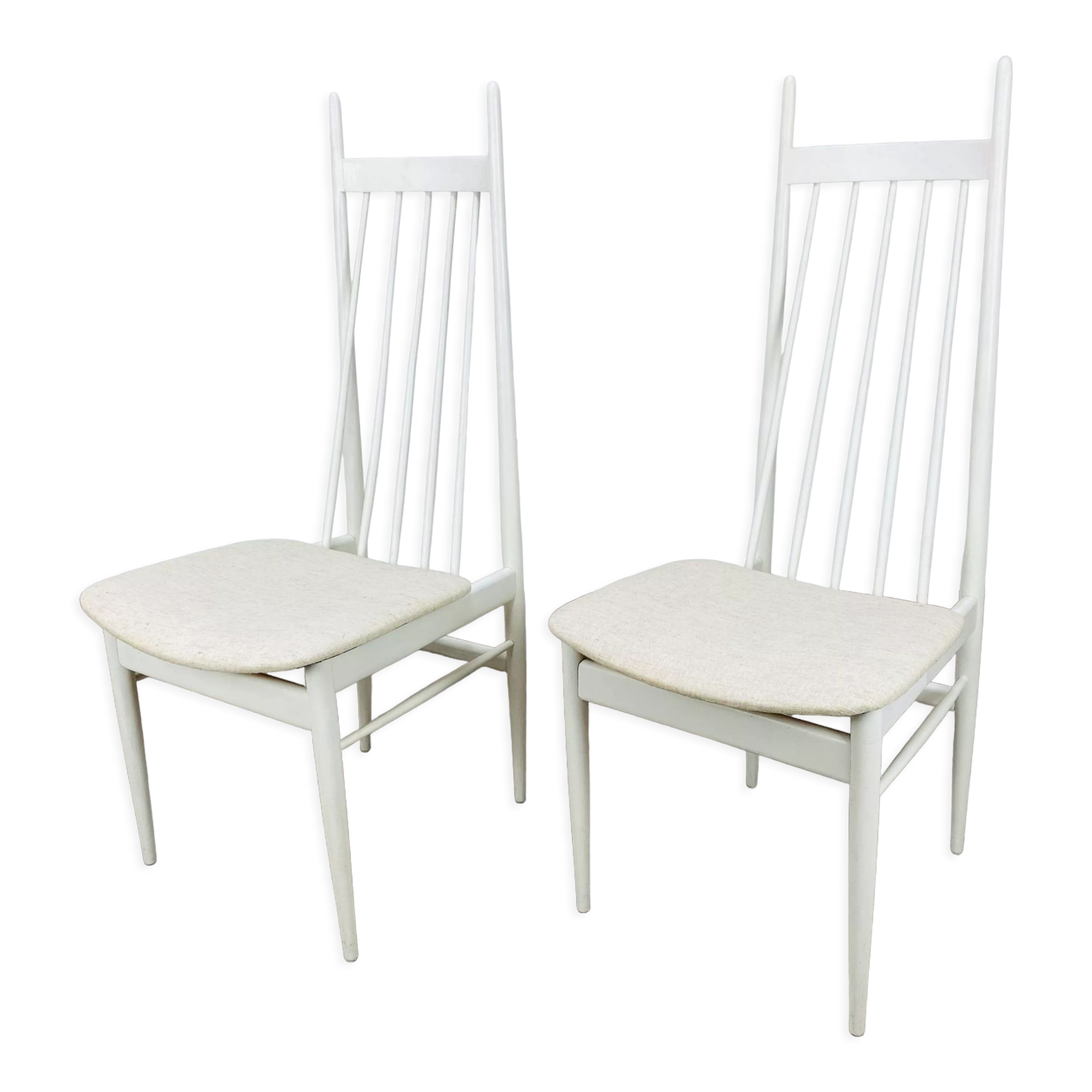 2 Scandinavian chairs with white bars from the 60s