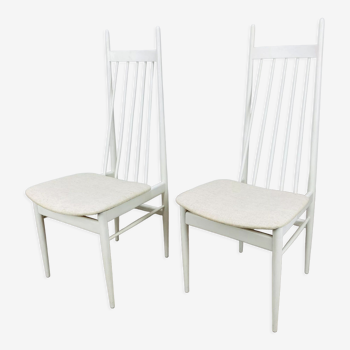 2 chaises scandinaves à barreaux blanches années 60