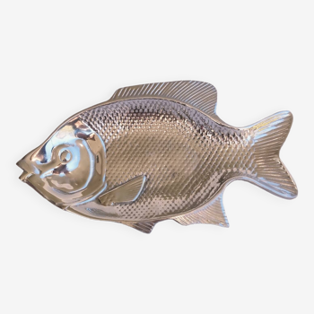 Metal fish dish