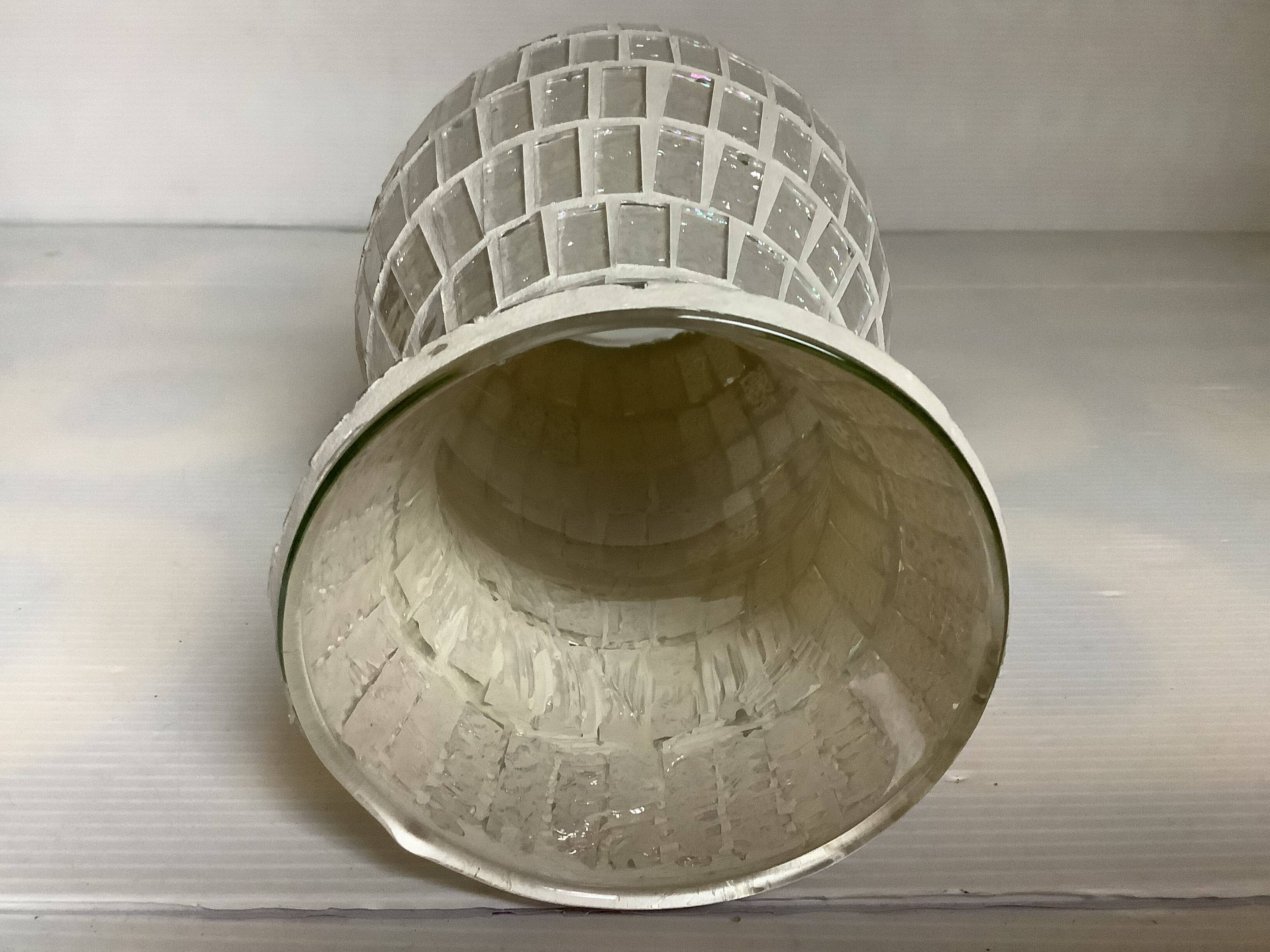 Vase in glittery mosaic