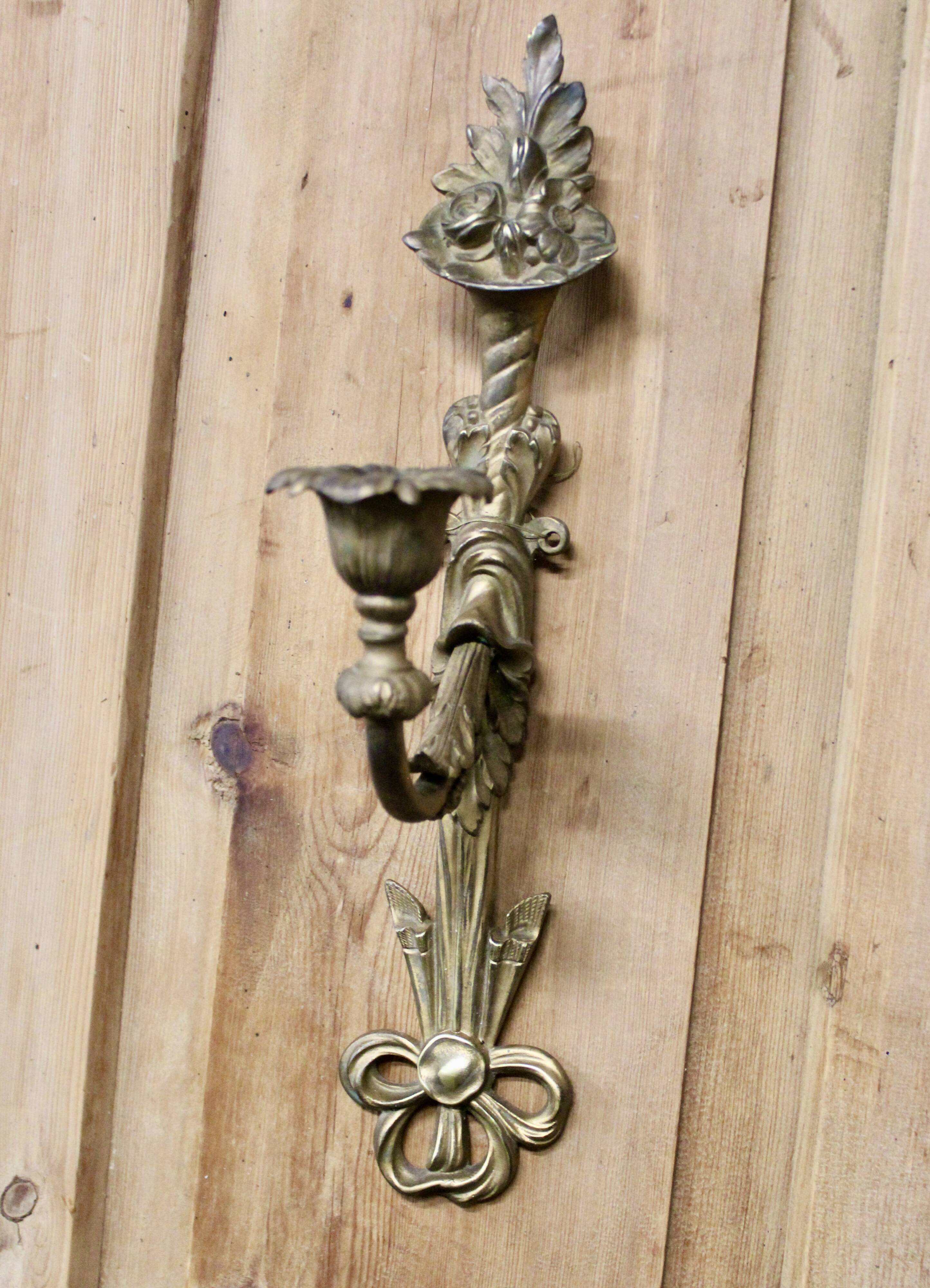 Applique murale en bronze style Louis XVI