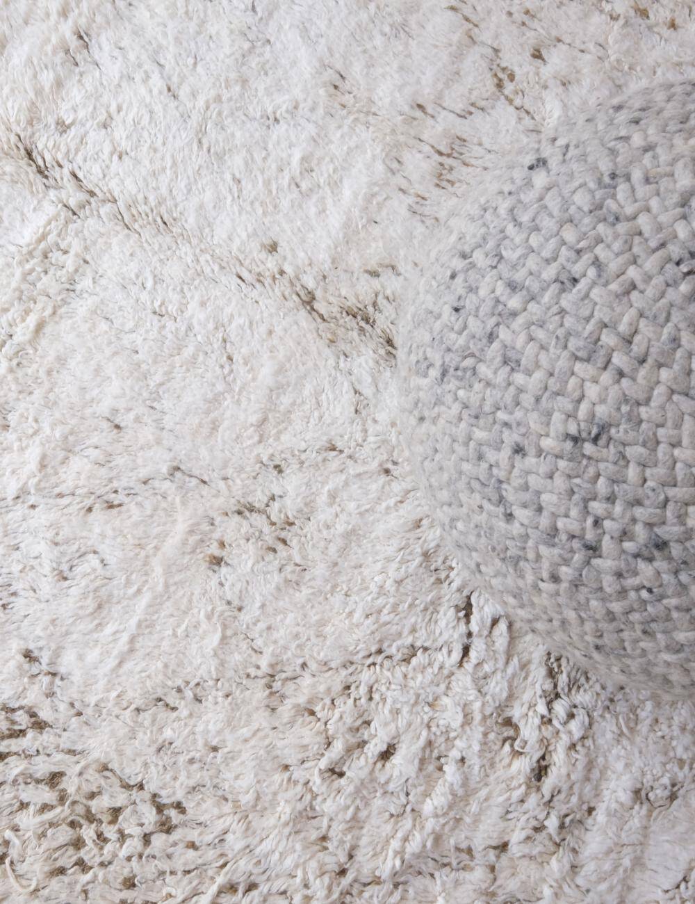 Vintage White Berber Rug - 318 x 180 cm