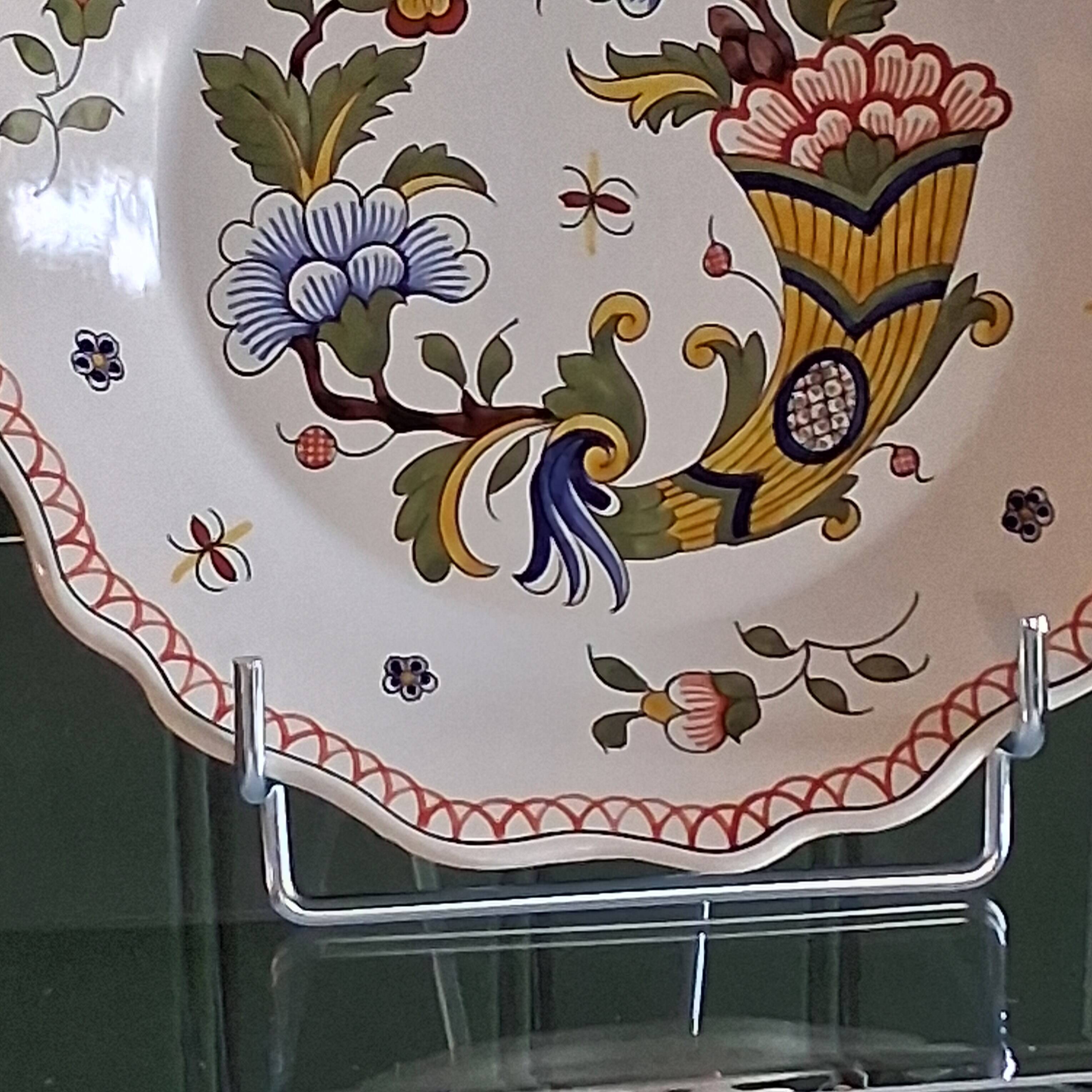 Antique earthenware plate in very good condition.
