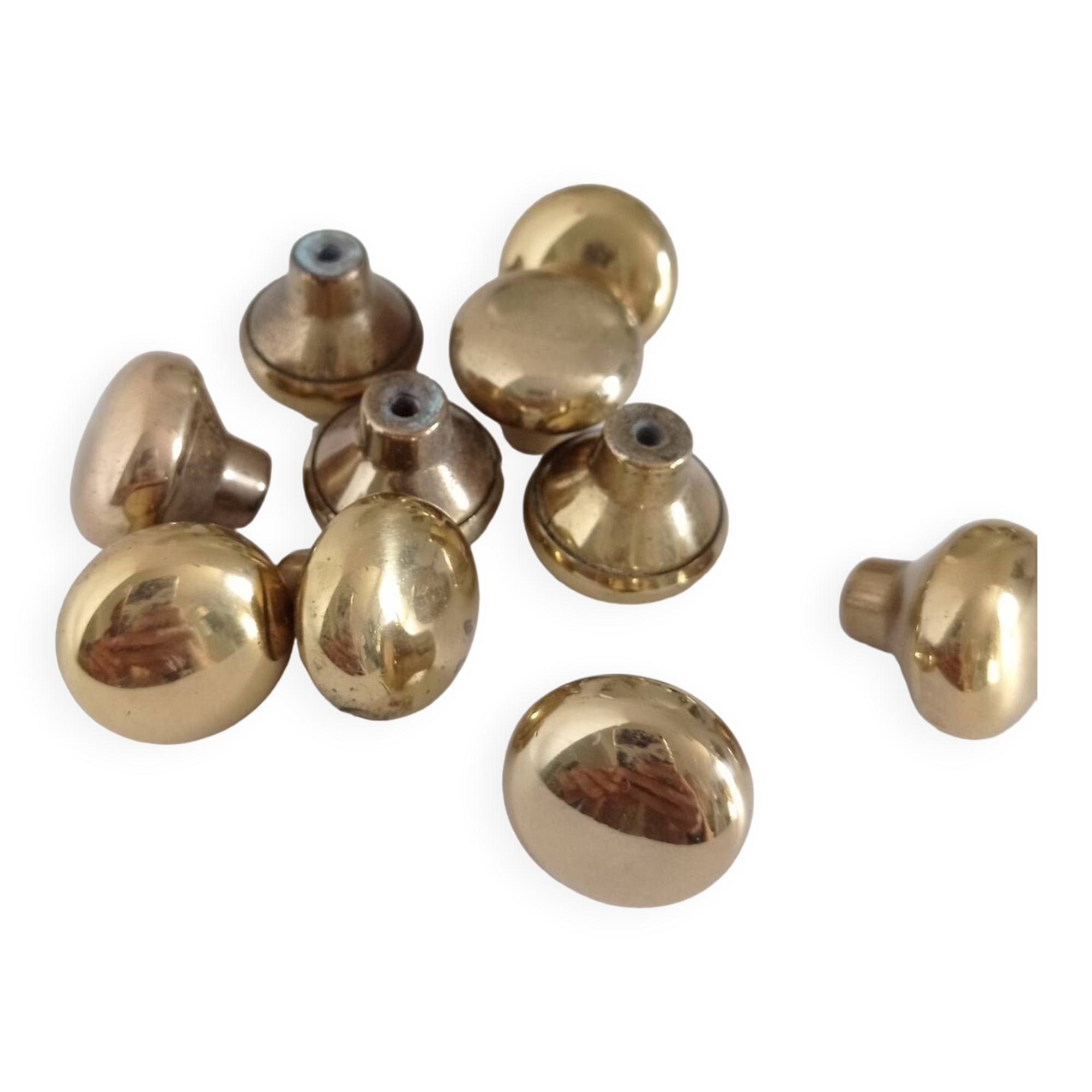 10 boutons de meuble en laiton