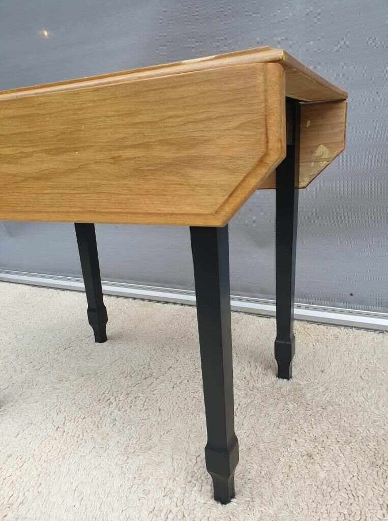 Two-tone kitchen table 2 extensions 1930