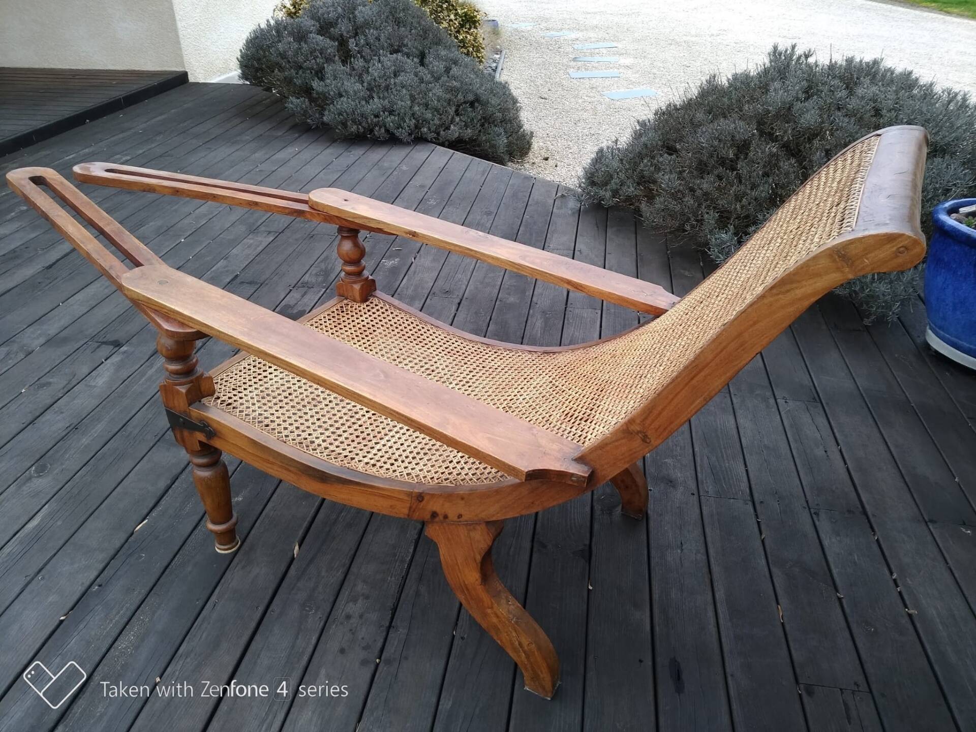 Colonial armchair