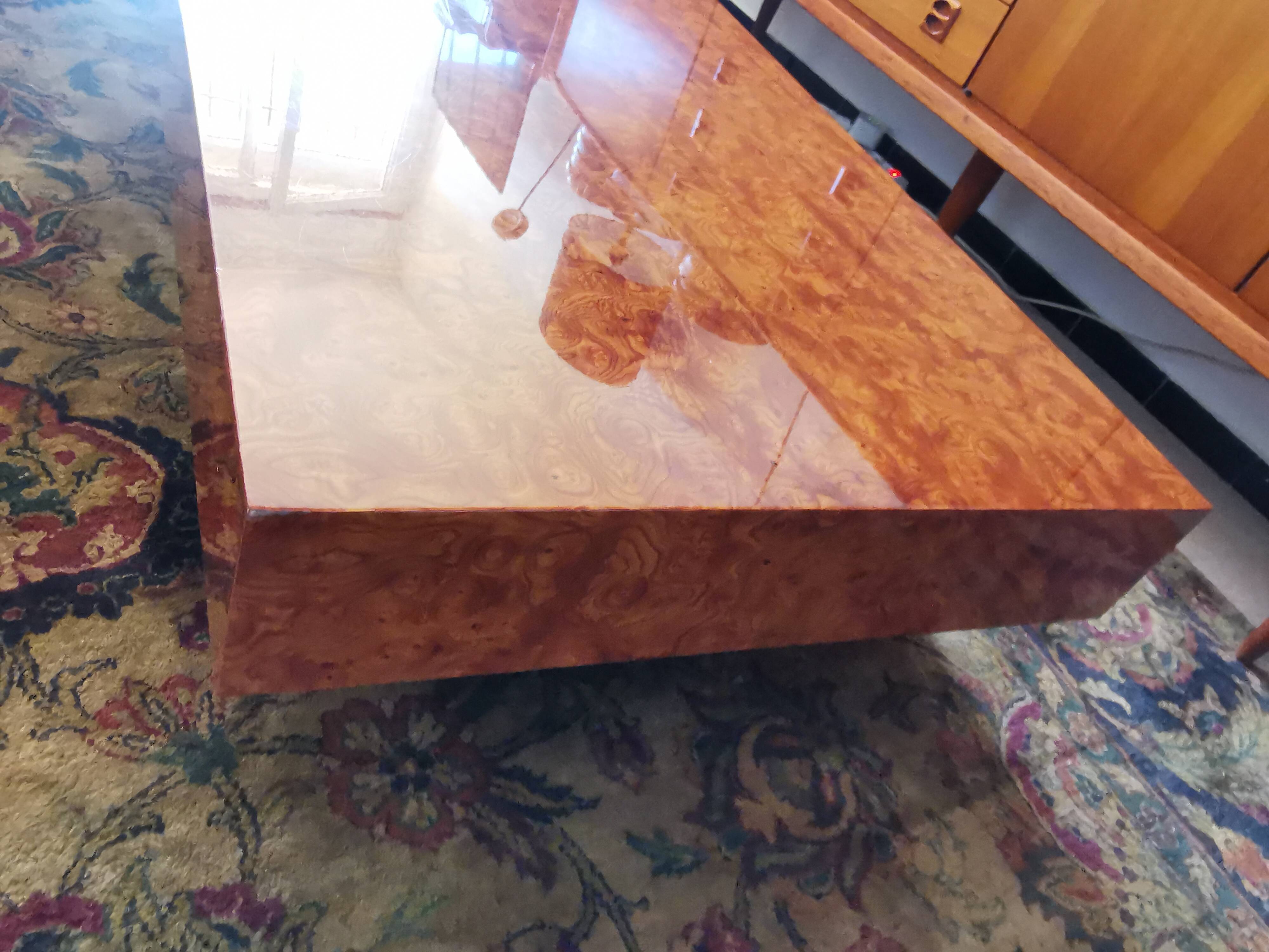 Gold magnifying glass coffee table 70