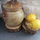 Olive pot in sandstone