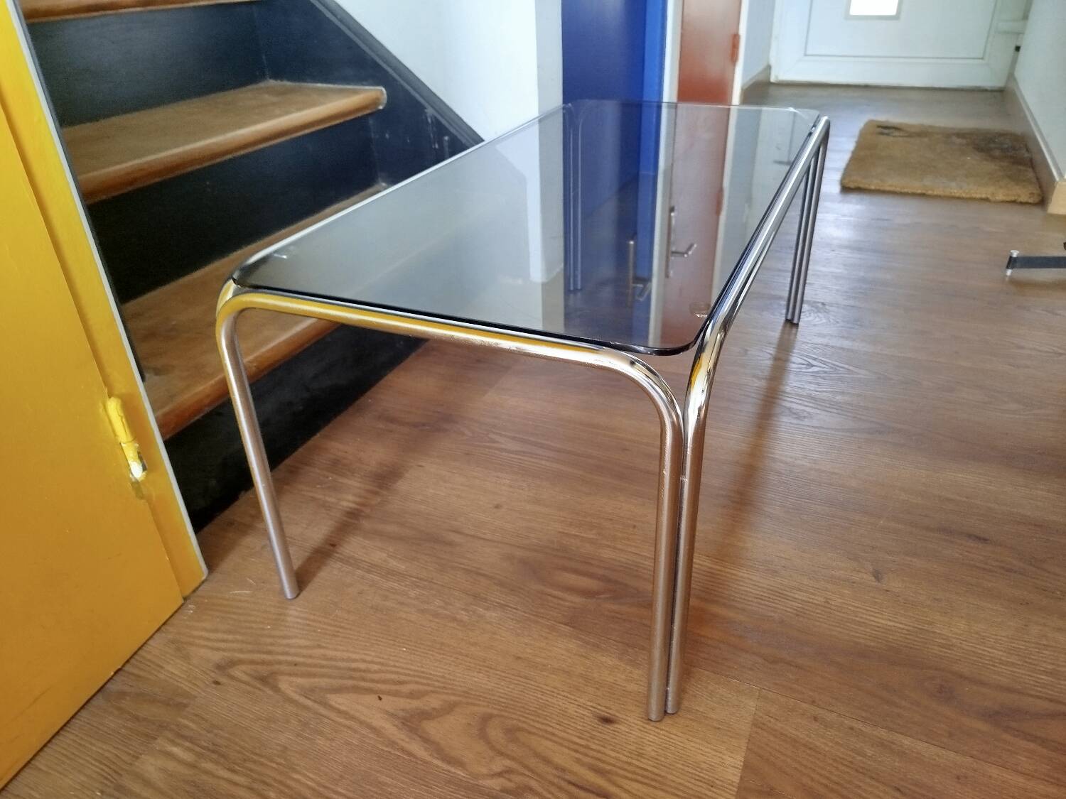 Italian design coffee table from the 70s